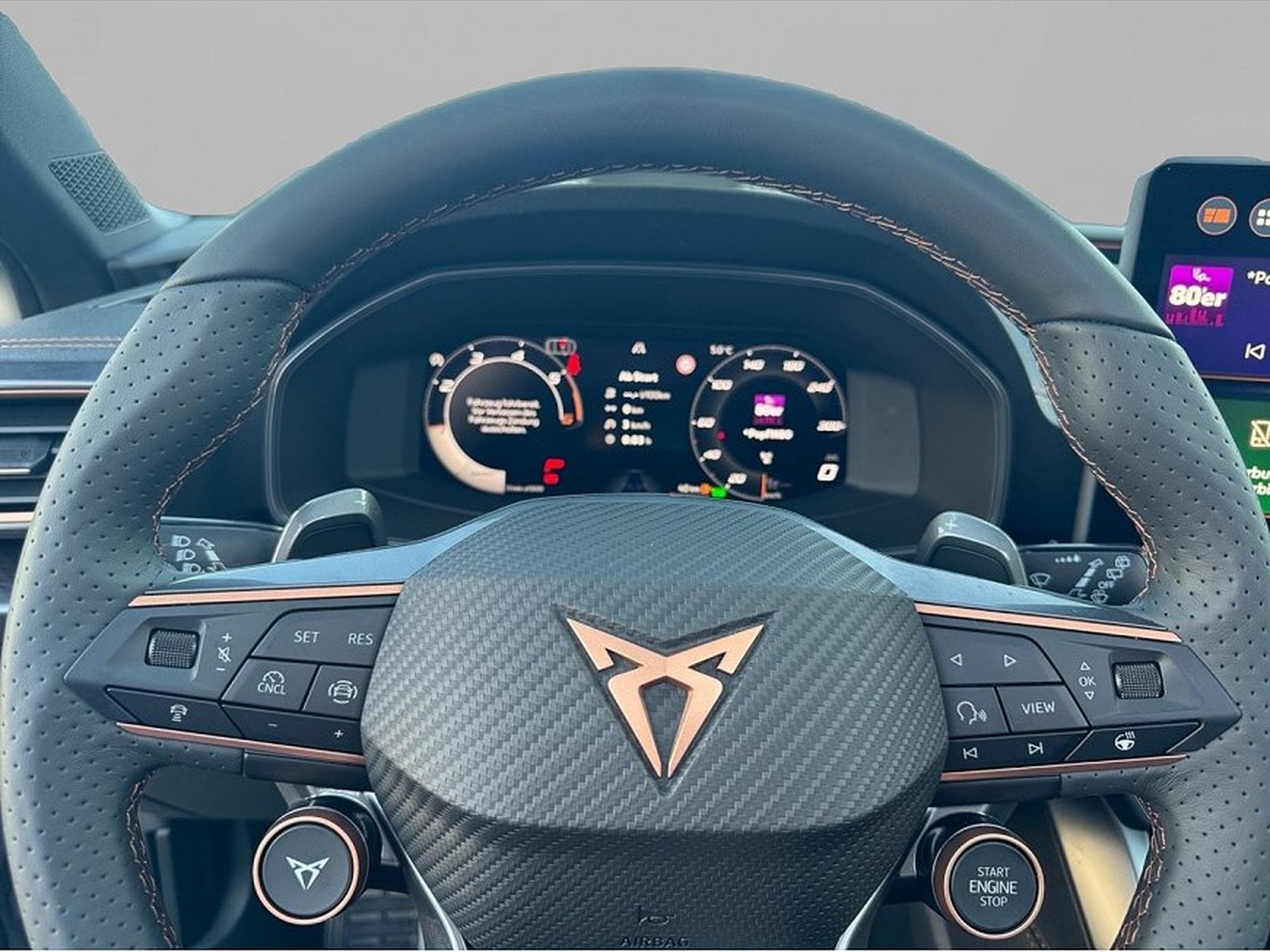 Cupra Leon (2025) - Photo 6