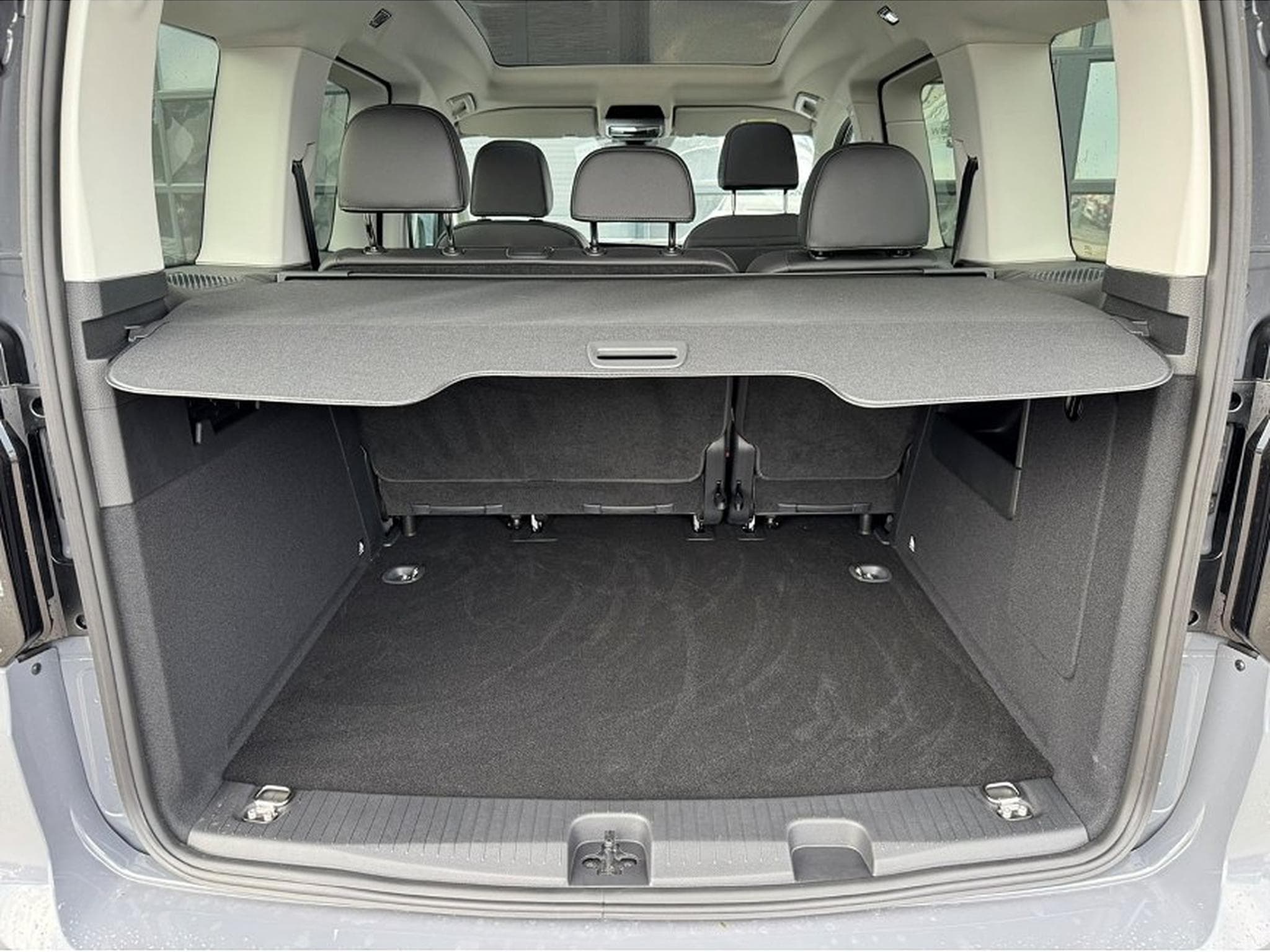 VW Caddy (2025) - Photo 4