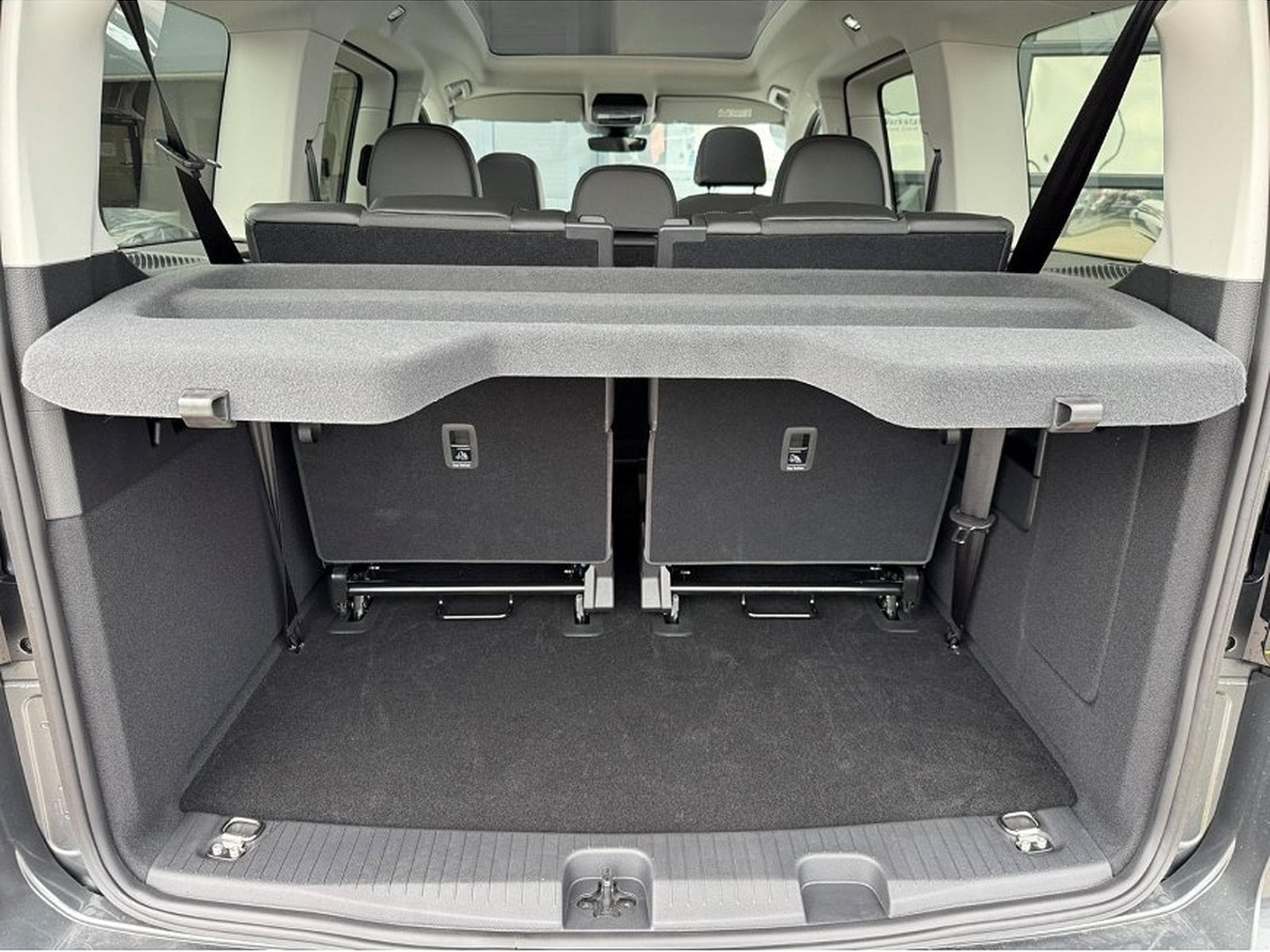 VW Caddy (2025) - Photo 4