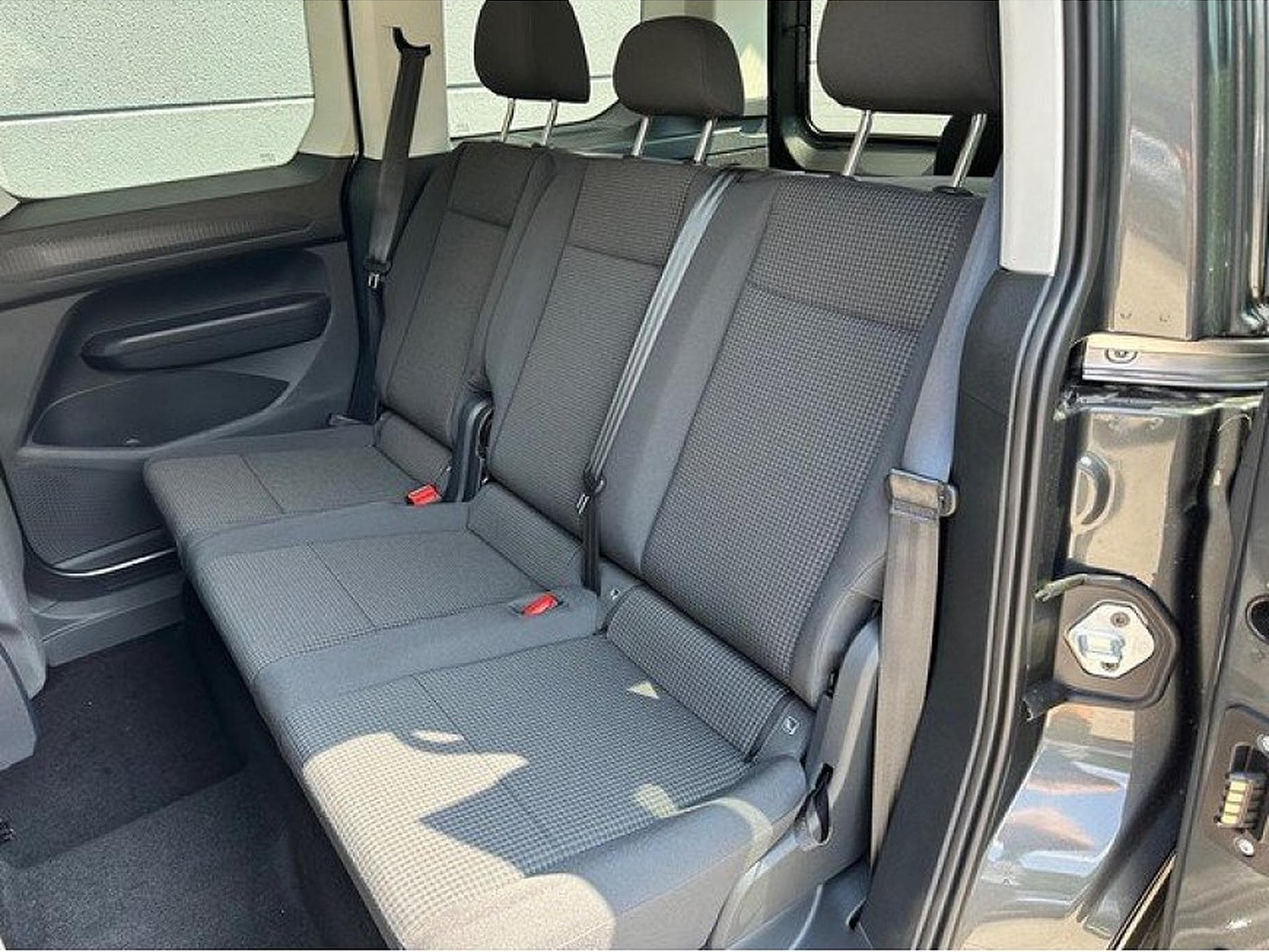 VW Caddy (2024) - Photo 6