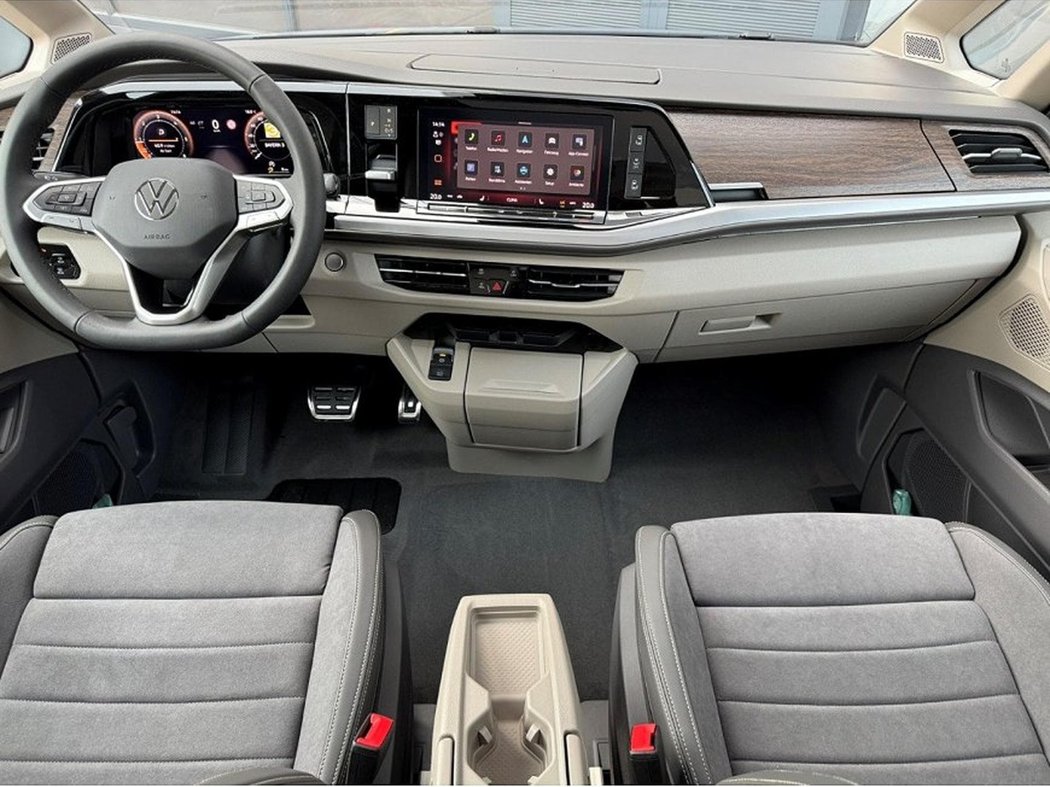 VW Multivan (2025) - Photo 9