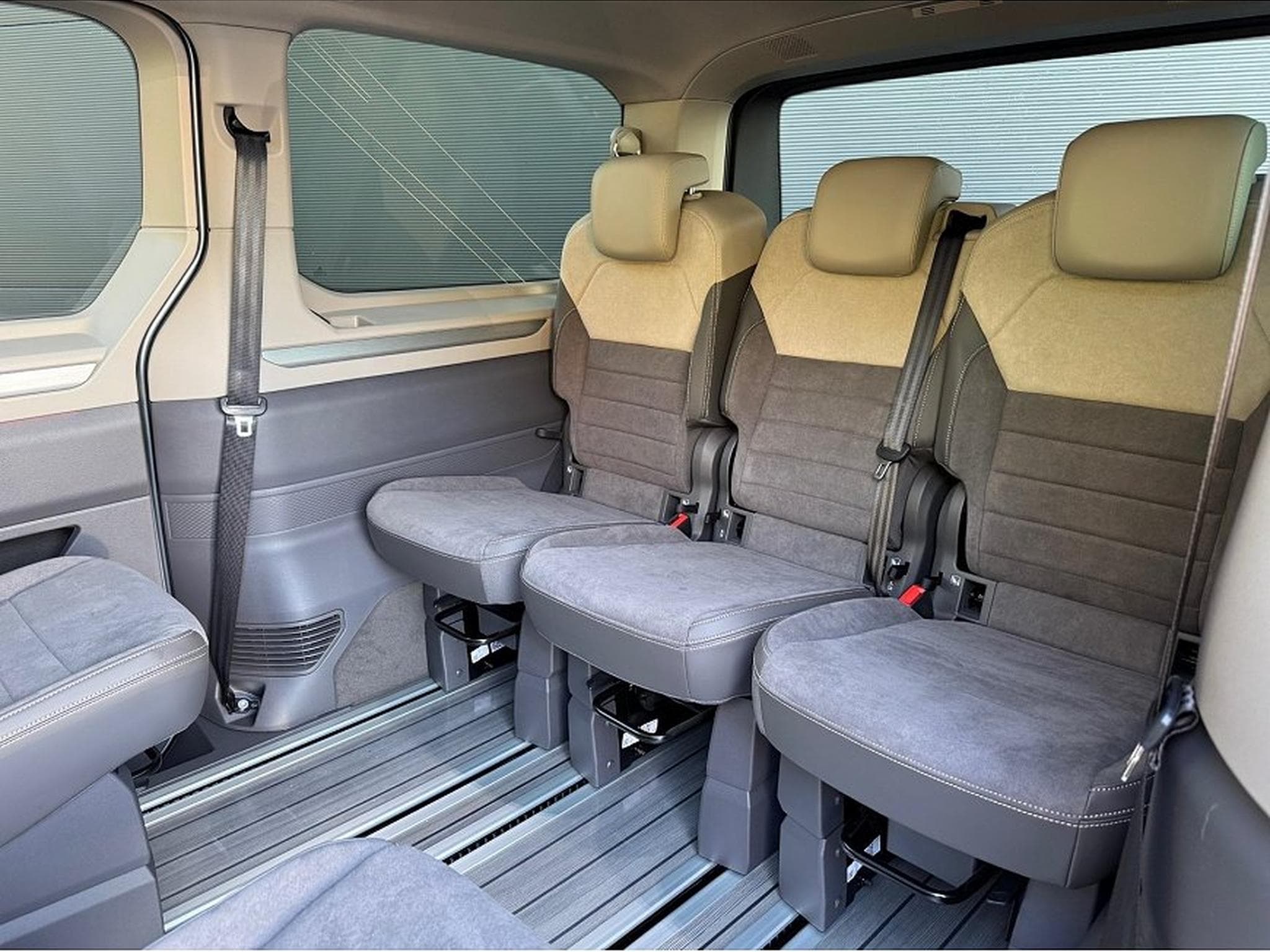 VW Multivan (2024) - Photo 6