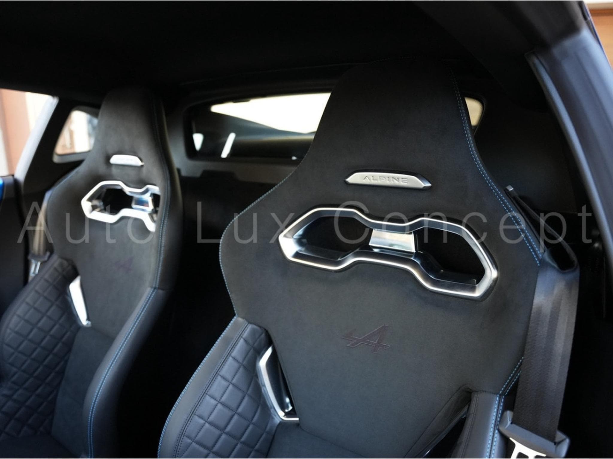 Alpine A110 Première Édition N° 629 / 1955 (2018) - Photo 7