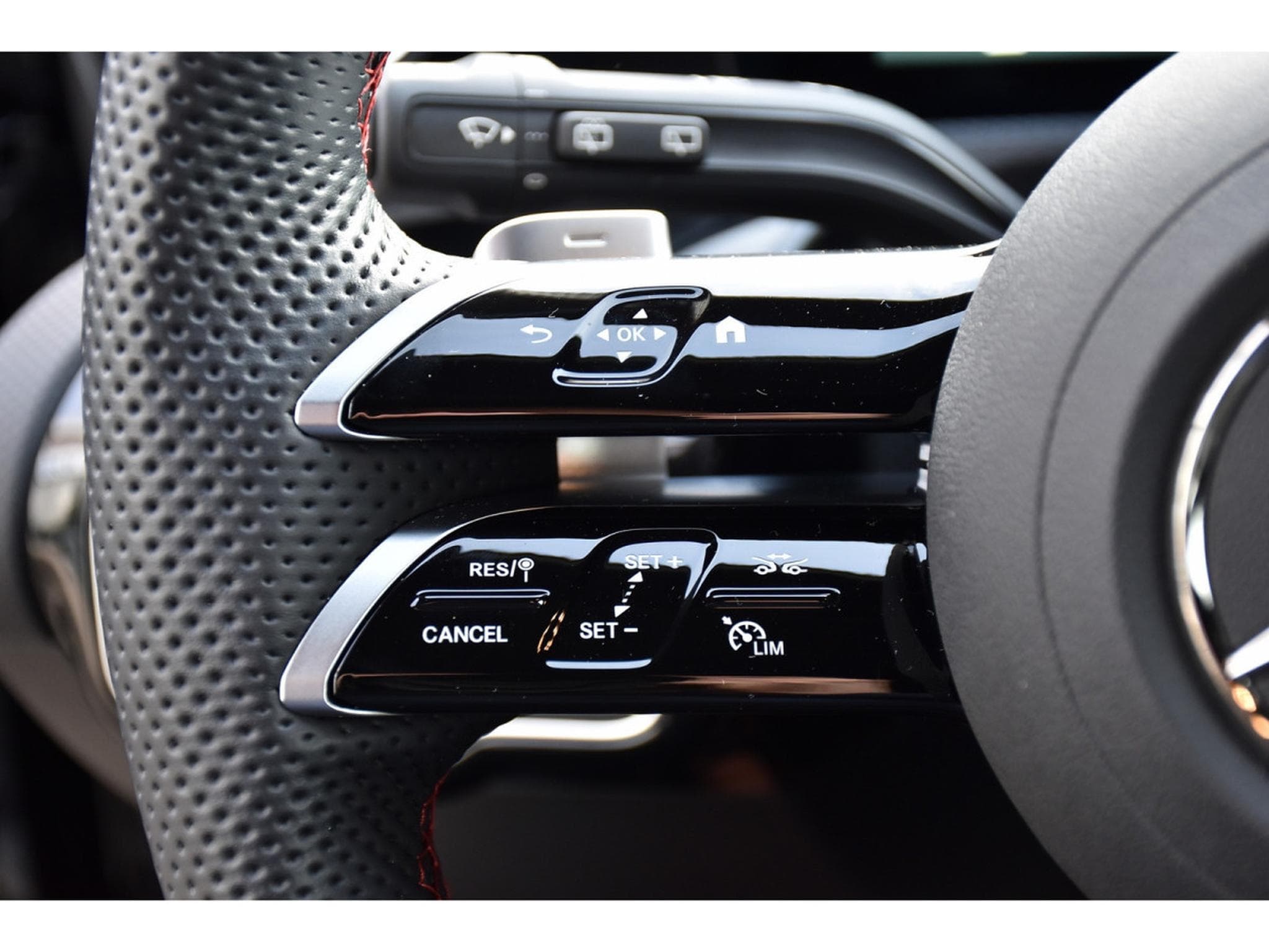 Mercedes A 200 AMG Line 7G-Tronic GPS LANE CAM PARK KEYLESS 1° MAIN (2025) - Photo 20