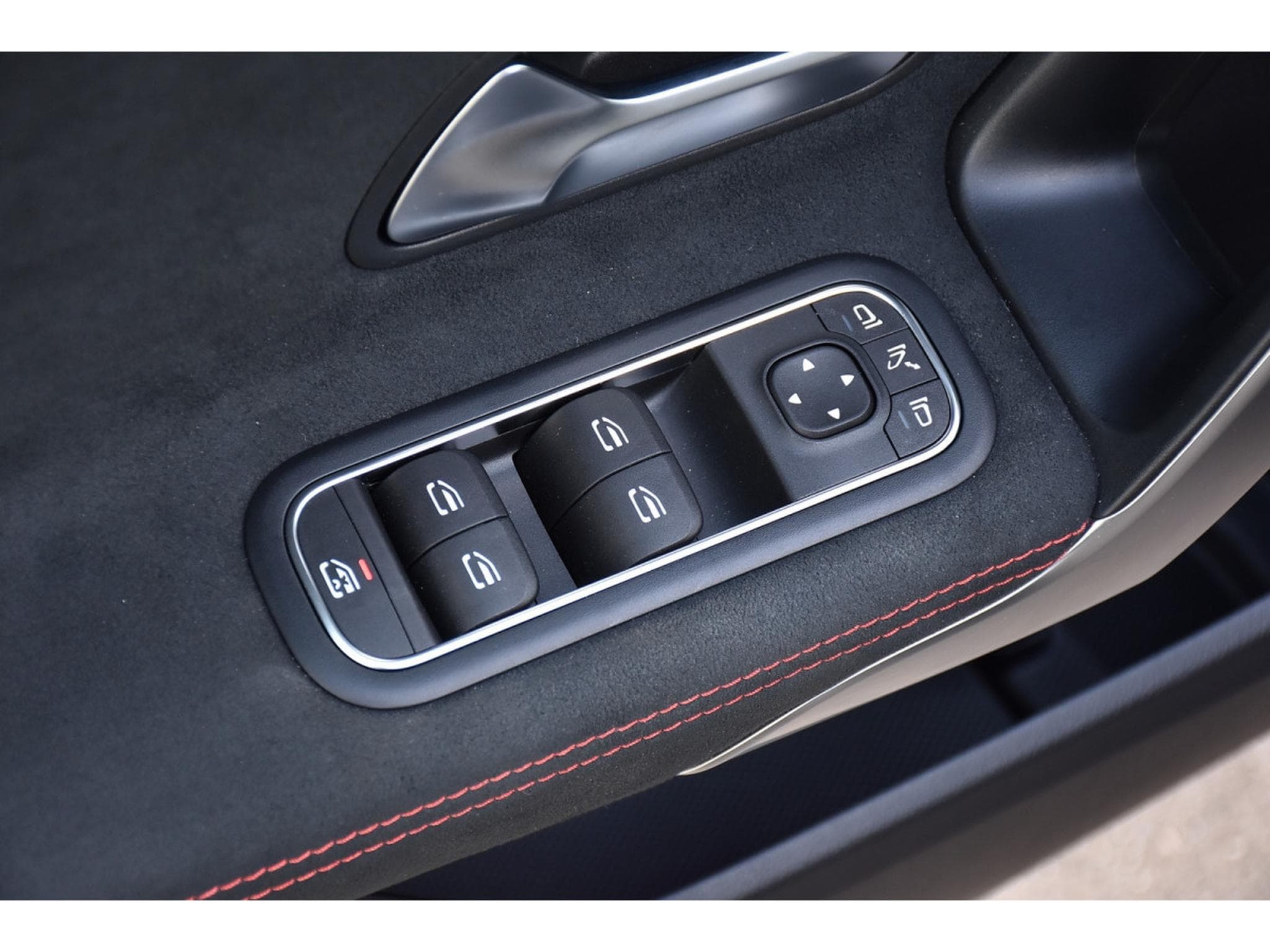 Mercedes A 200 AMG Line 7G-Tronic GPS LANE CAM PARK KEYLESS 1° MAIN (2025) - Photo 22