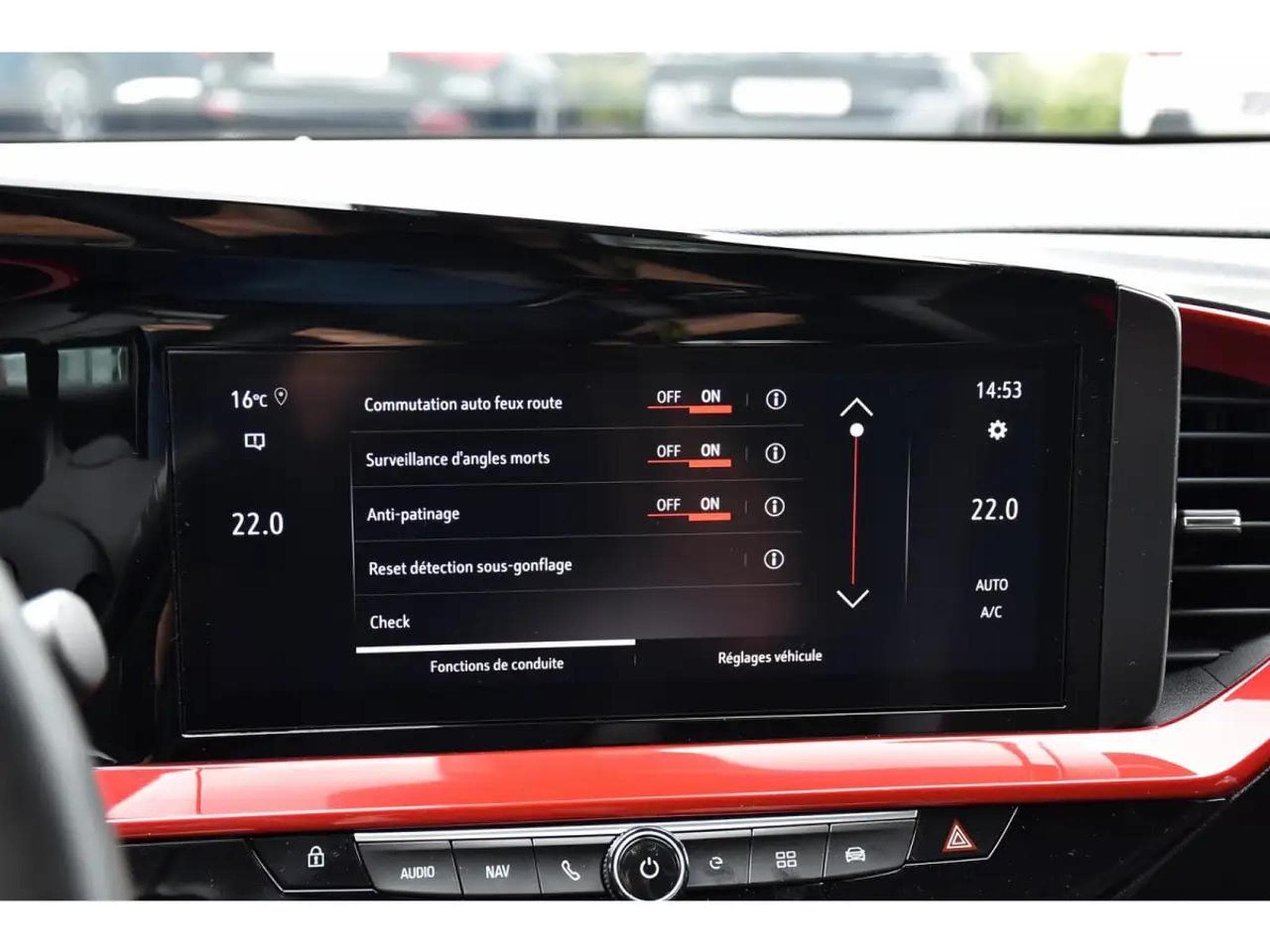 Opel Mokka (2023) - Photo 12