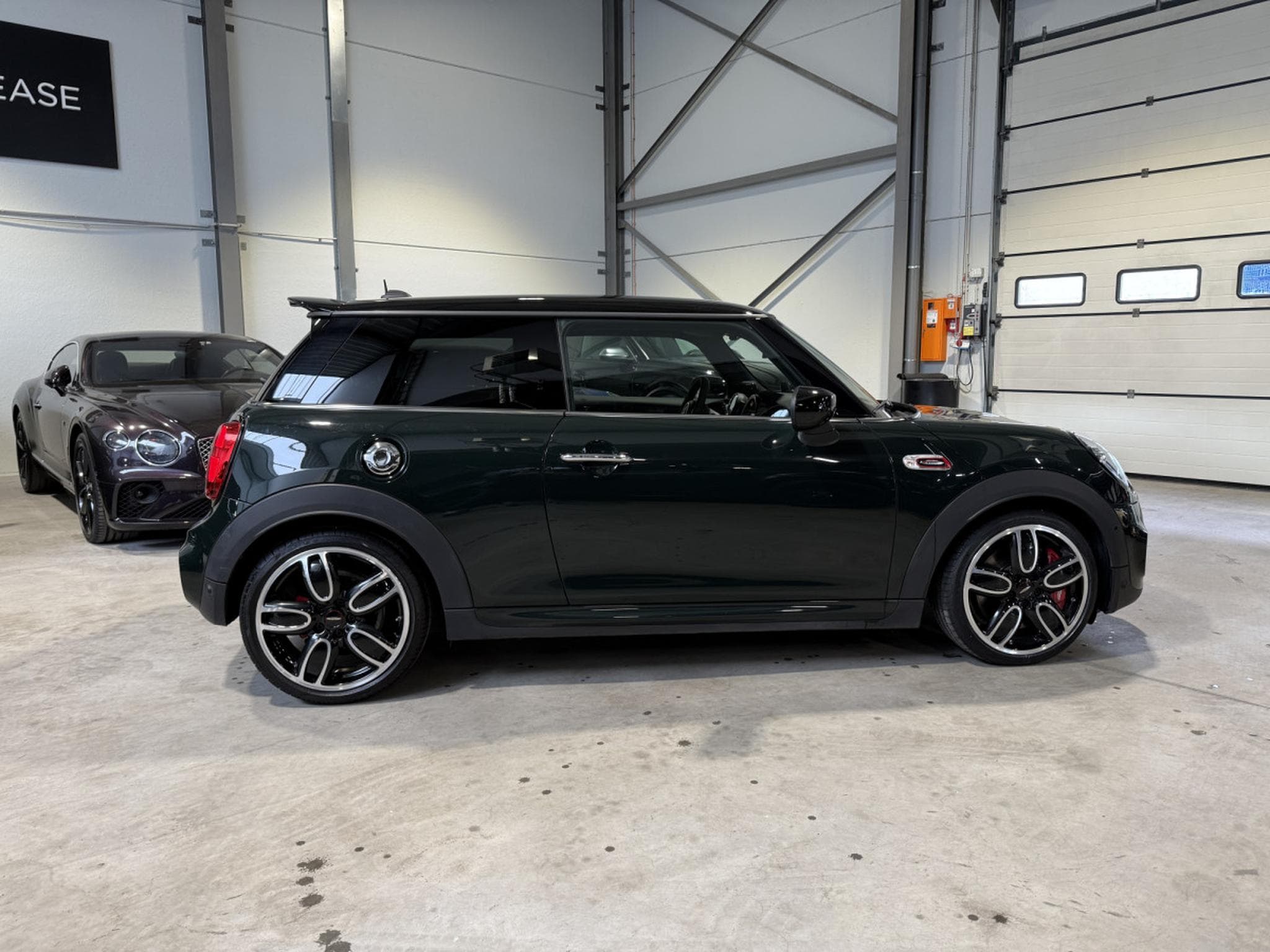 Mini Cooper John Cooper Works JCW 231/ GREEN/ STAR SKY (2020) - Photo 10
