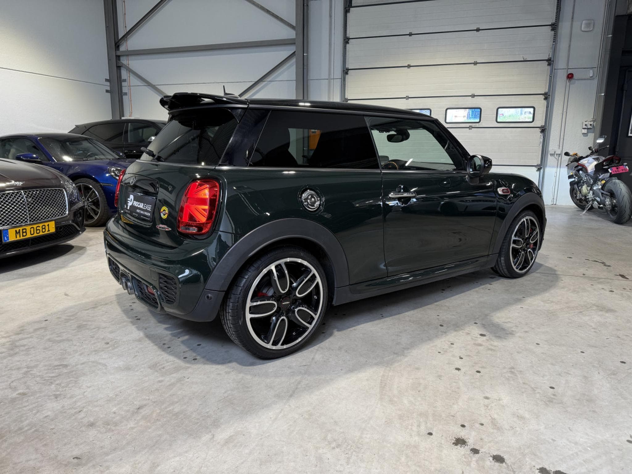 Mini Cooper John Cooper Works JCW 231/ GREEN/ STAR SKY (2020) - Photo 11