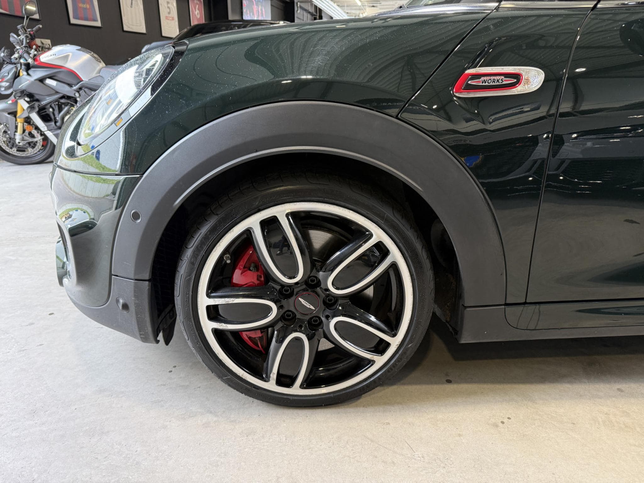 Mini Cooper John Cooper Works JCW 231/ GREEN/ STAR SKY (2020) - Photo 13