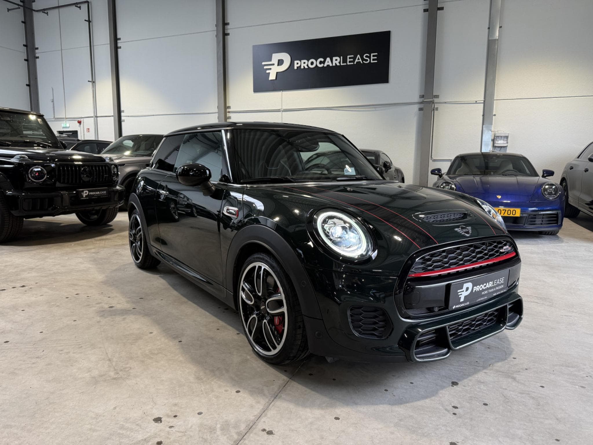 Mini Cooper John Cooper Works JCW 231/ GREEN/ STAR SKY (2020) - Photo 3