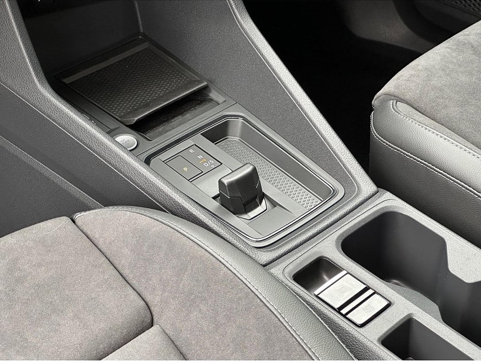 VW Caddy (2024) - Photo 8