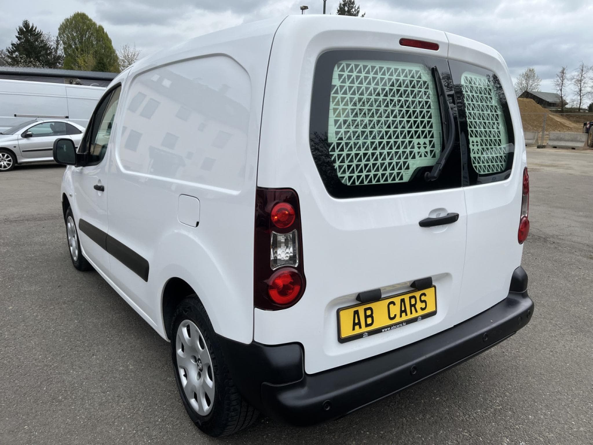 Peugeot Partner 1.6 Blue Hdi 100cv 3 places Clim Tempomat PDC 18.000km! (2018) - Foto 8