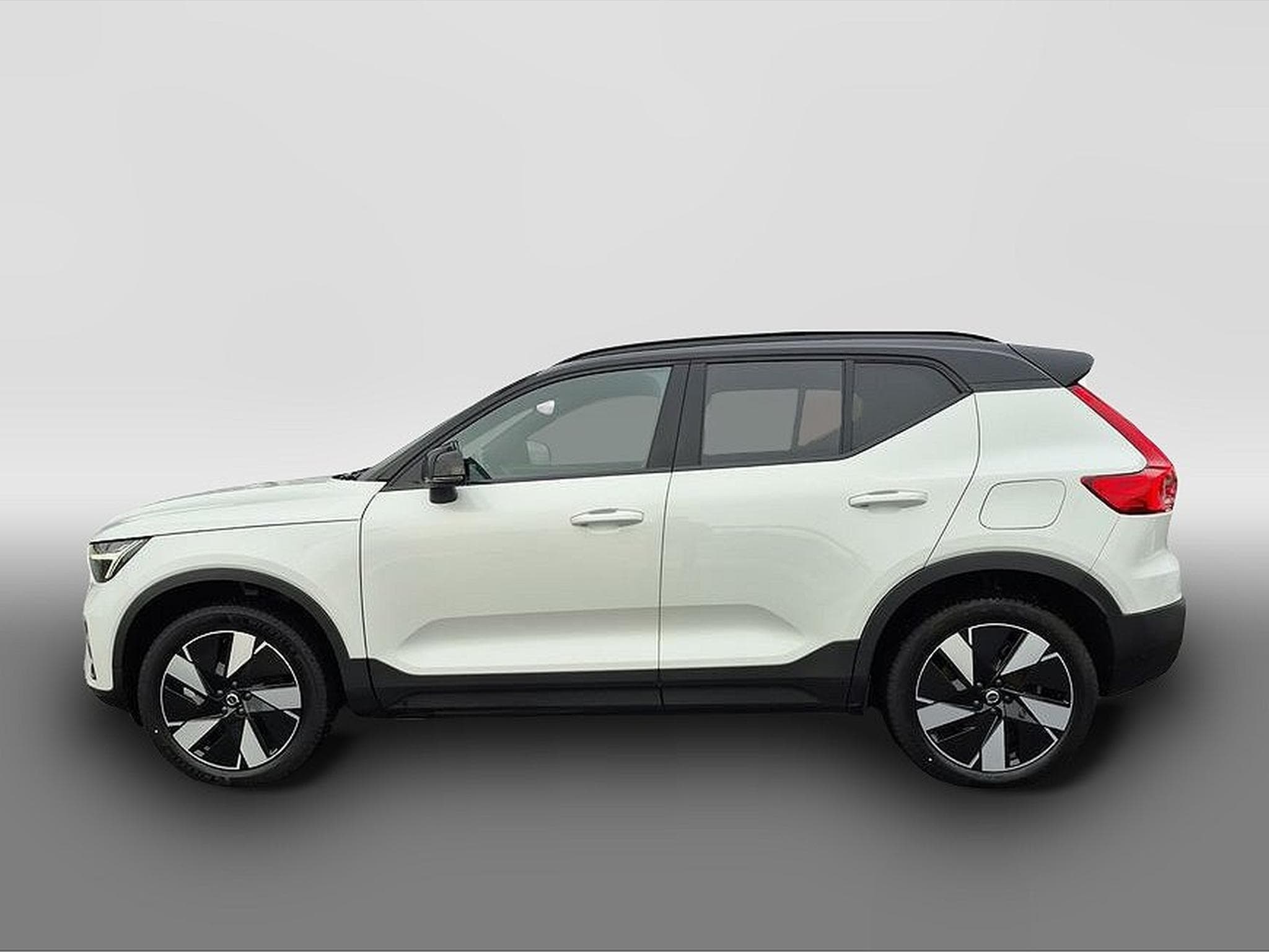 Volvo XC40 (2022) - Photo 4