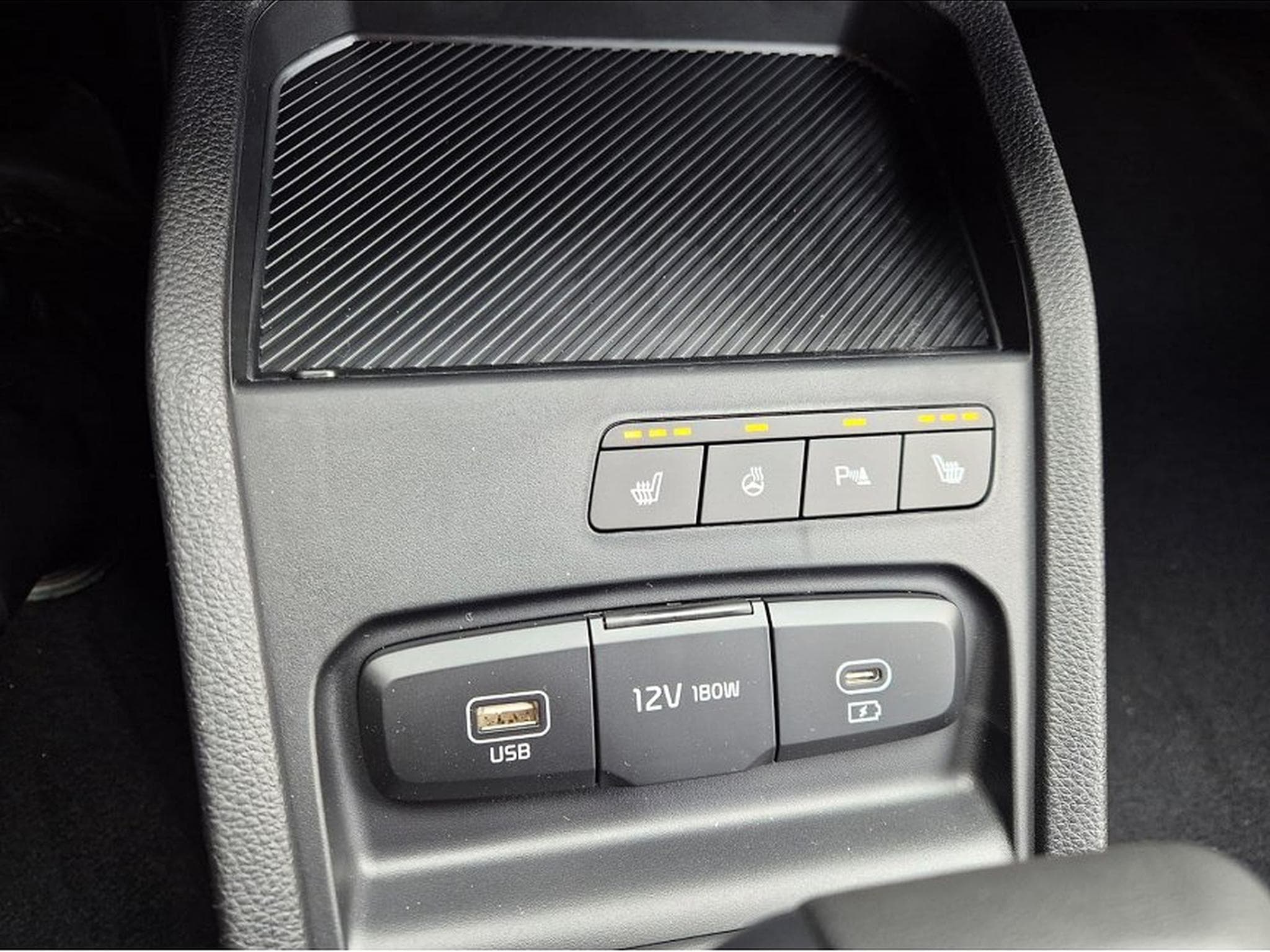 Kia Stonic (2026) - Foto 22