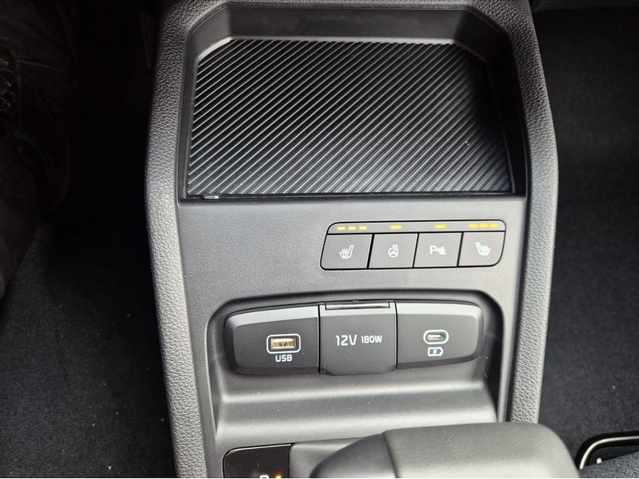 Kia Stonic (2026) - Foto 22