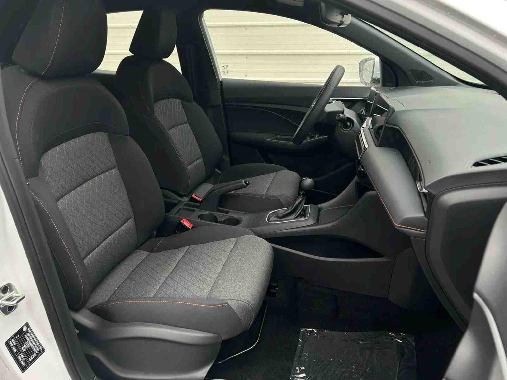 MG MG3 1.5 T-GDI 116 Comfort (2025) - Photo 9