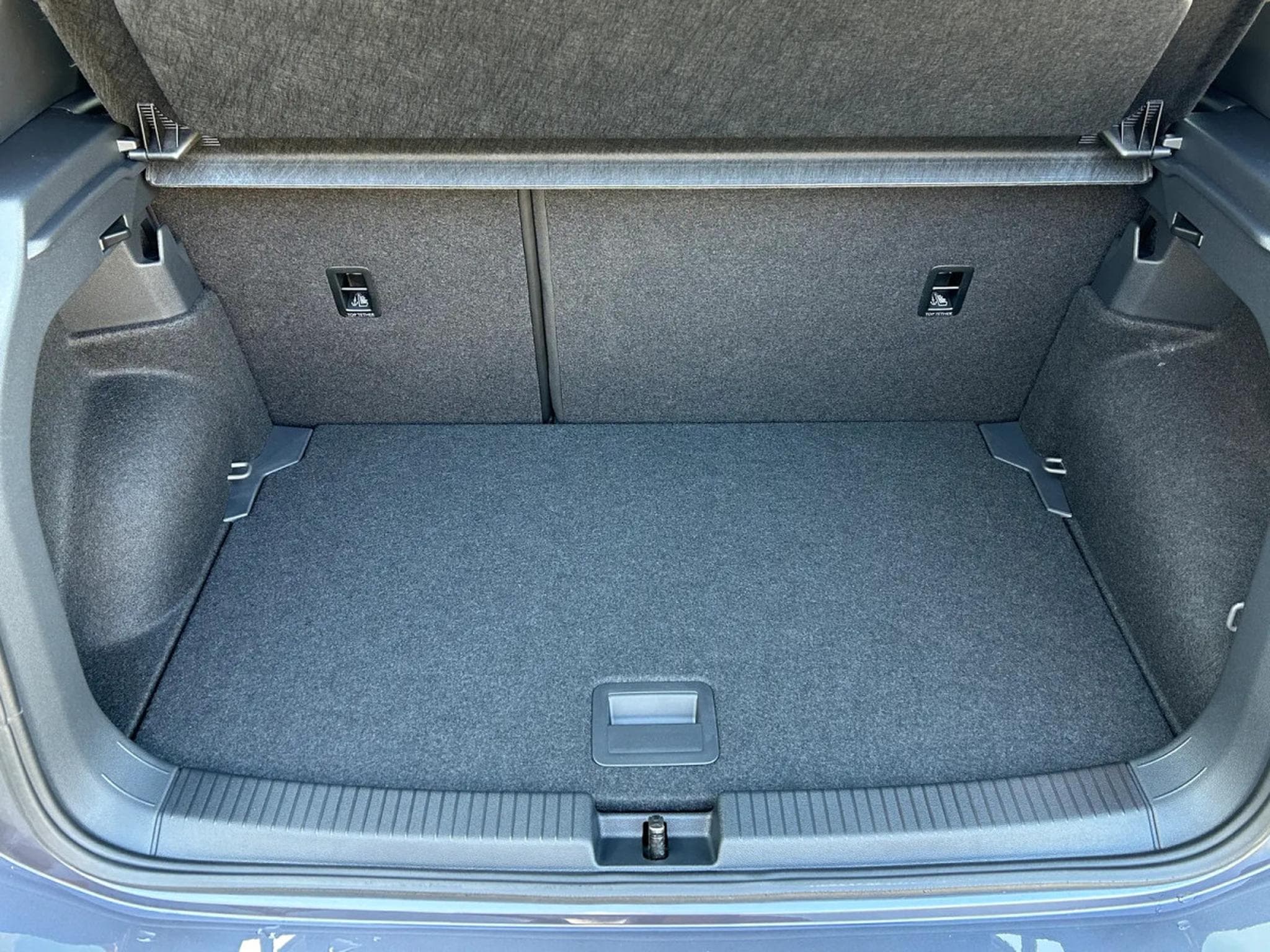 VW T-Cross 1.5 TSi 150 DSG R-Line (2026) - Photo 16