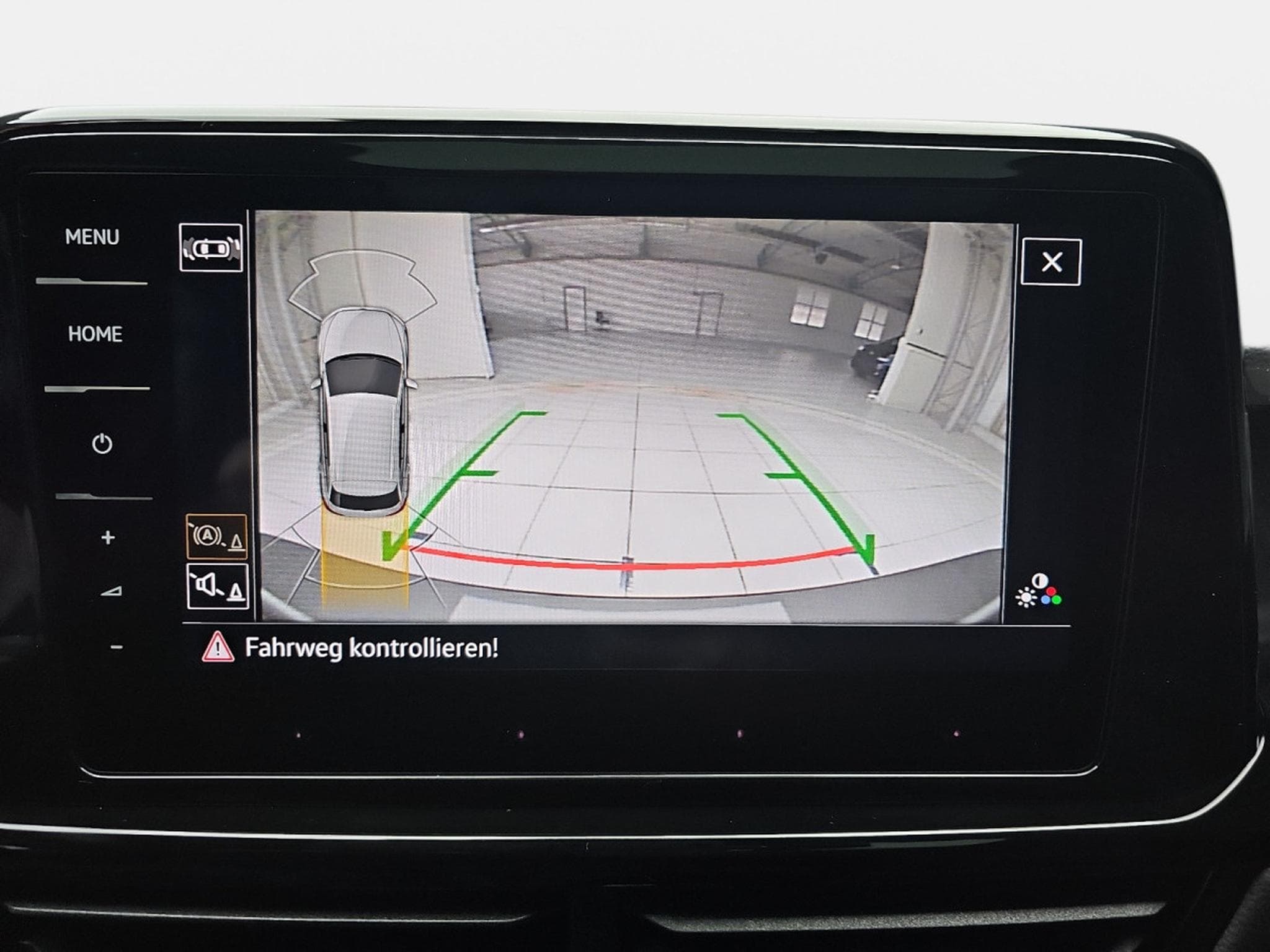 VW T-Roc 2.0 TDi DSG 150 R-Line (2025) - Photo 9