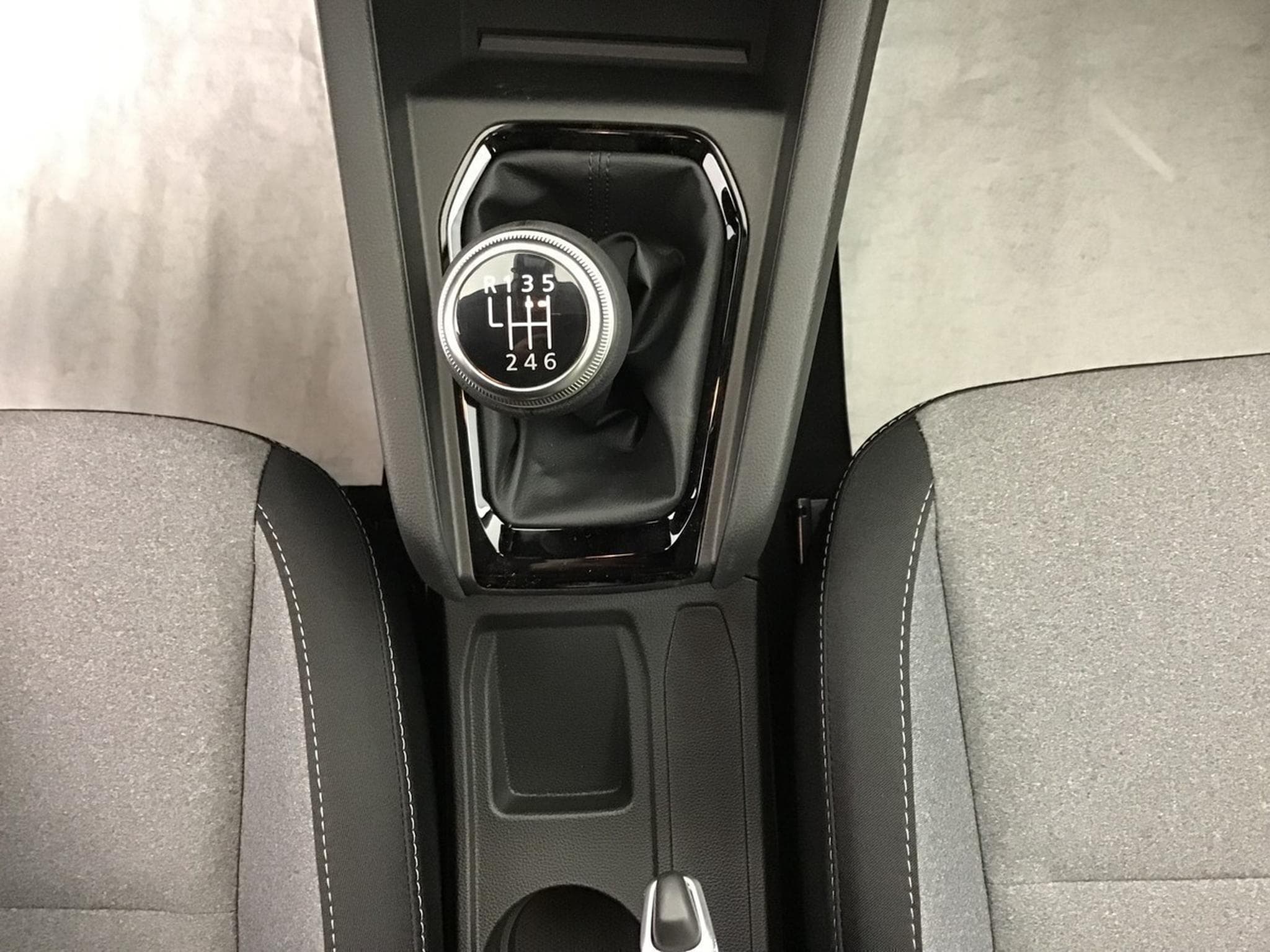 Renault Clio 1.5 dCi 101  Evolution (2025) - Photo 19