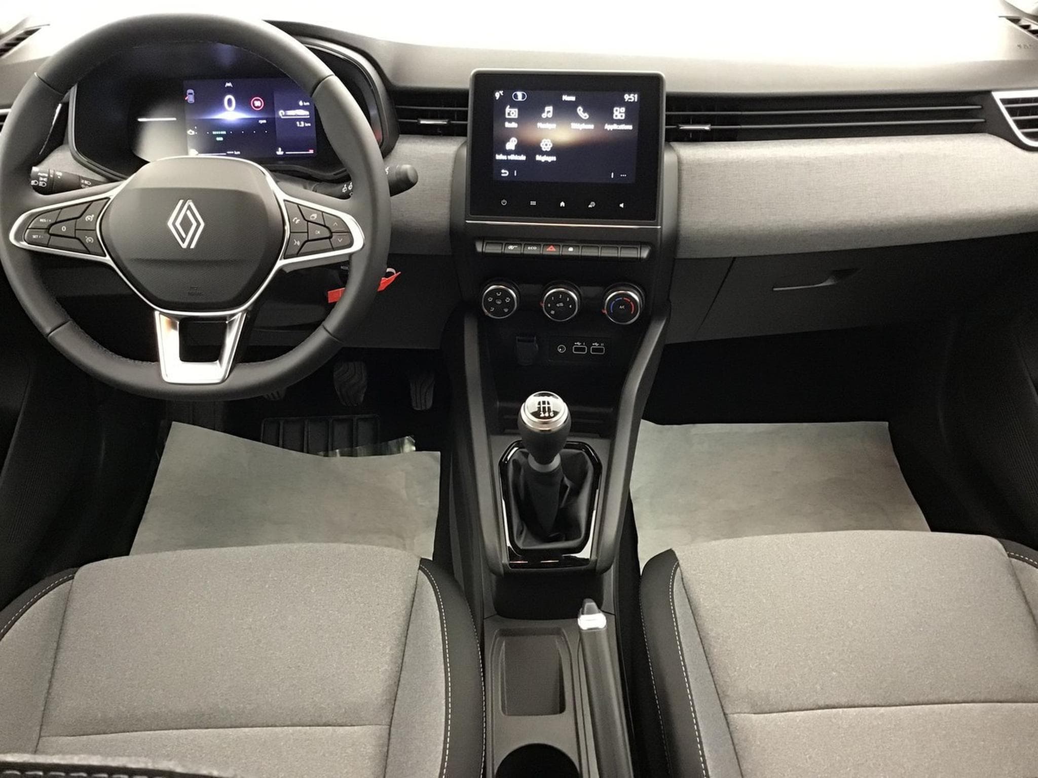 Renault Clio 1.5 dCi 101  Evolution (2025) - Photo 5