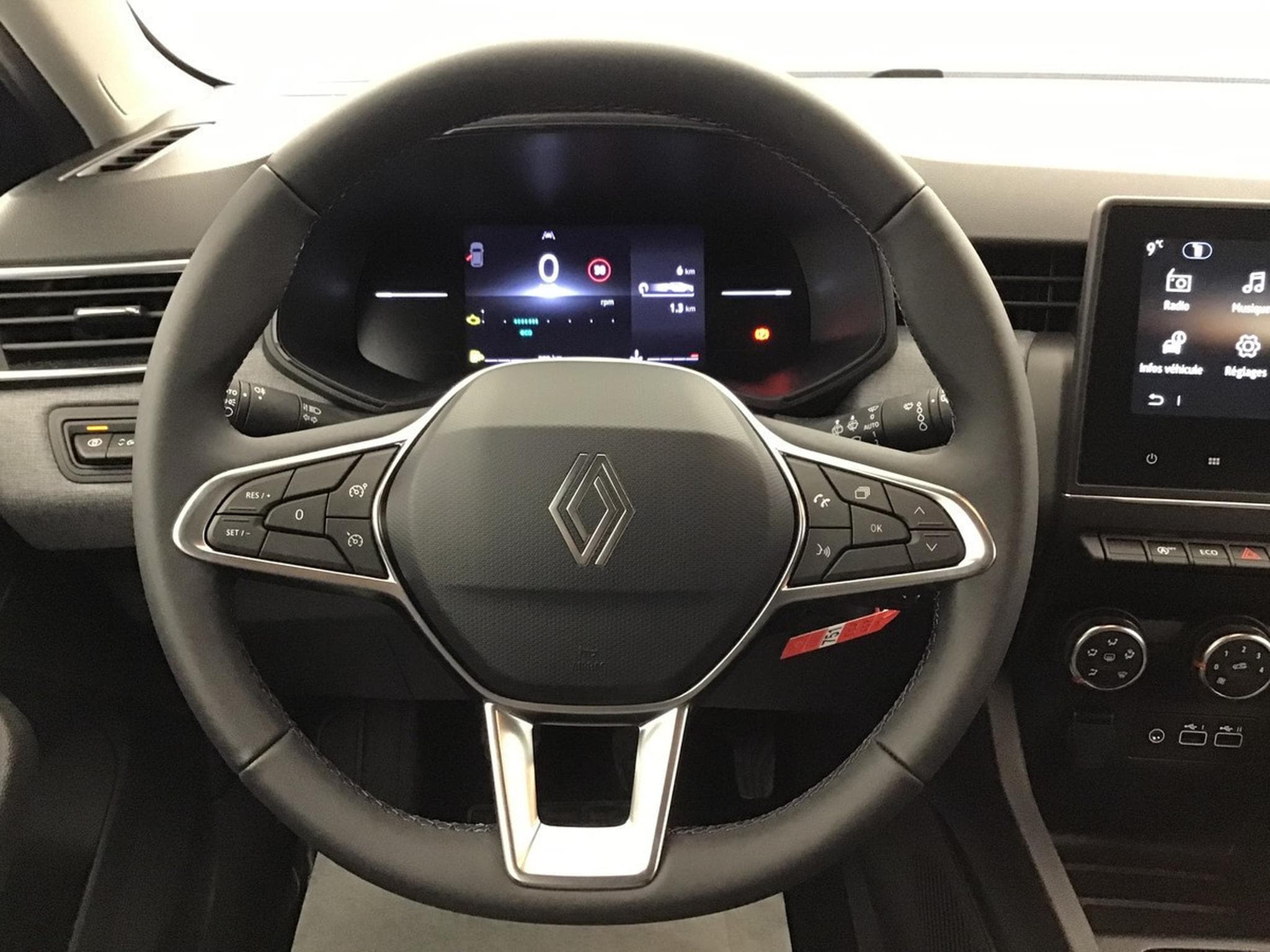 Renault Clio 1.5 dCi 101  Evolution (2025) - Photo 8