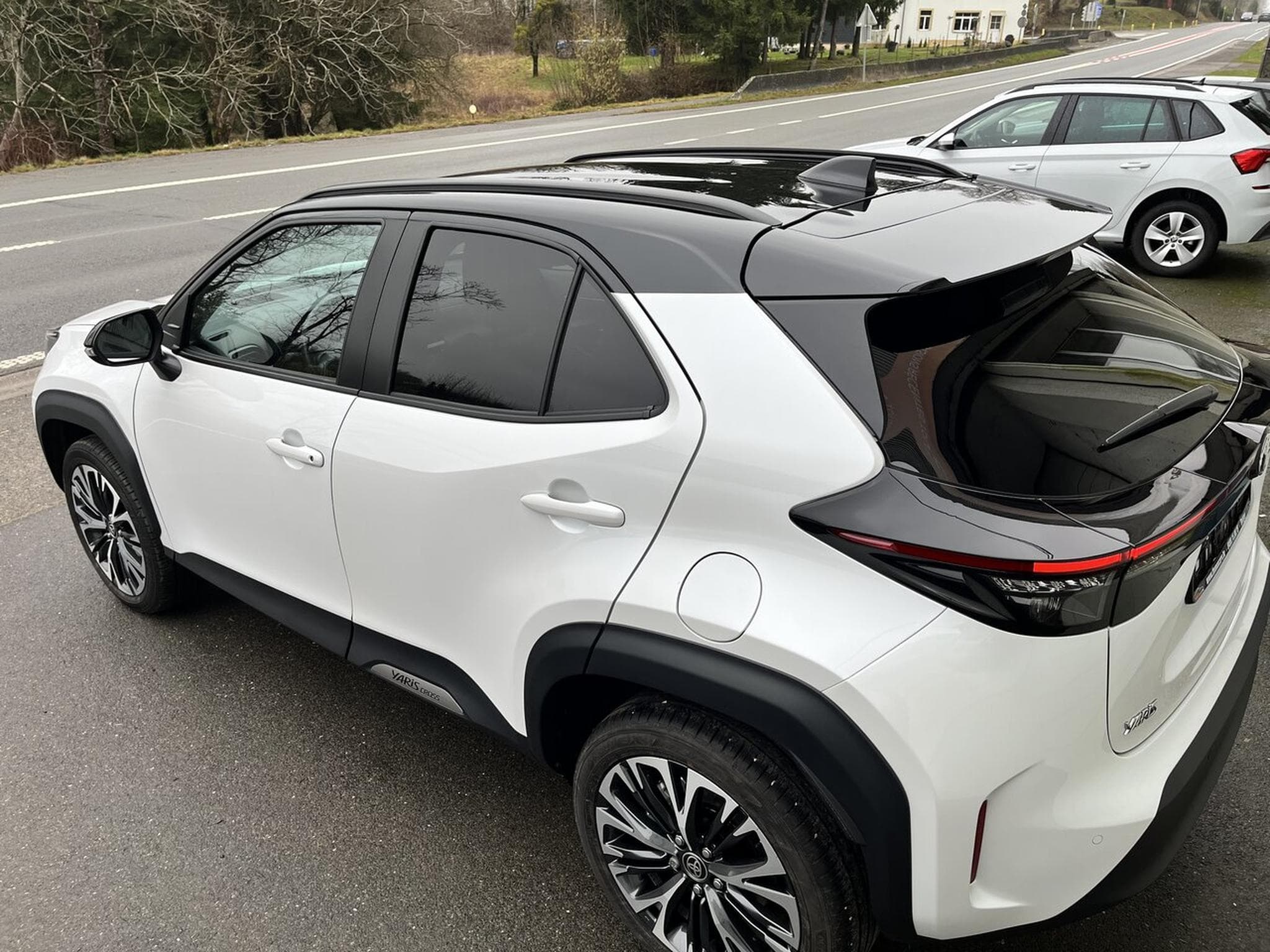 Toyota Yaris Cross 1.5 hybride 130 ch Dynamique + (2024) - Photo 3