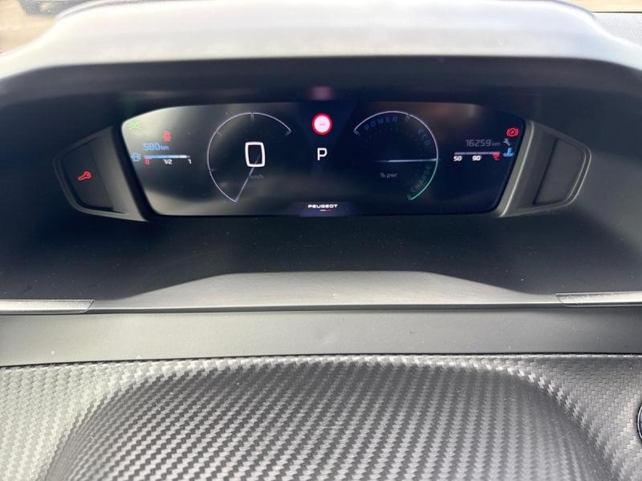 PEUGEOT 208 1.2 Hybrid 100ch Allure e-DCS6 (2024) - Photo 4