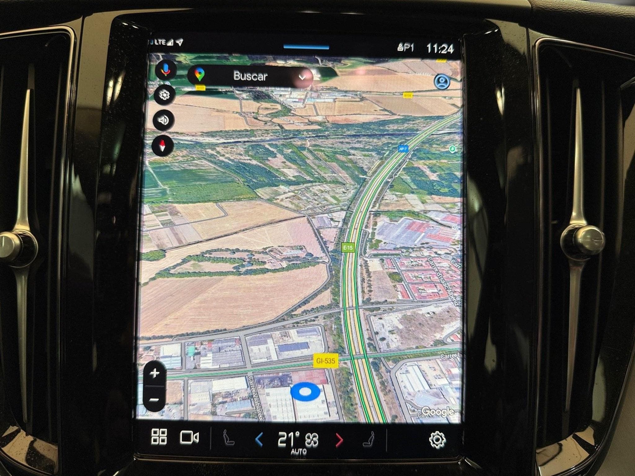 Volvo XC60 -40% T6 PHEV 350cv BVA8 4X4 +T.PANO+GPS+Options (2024) - Photo 12