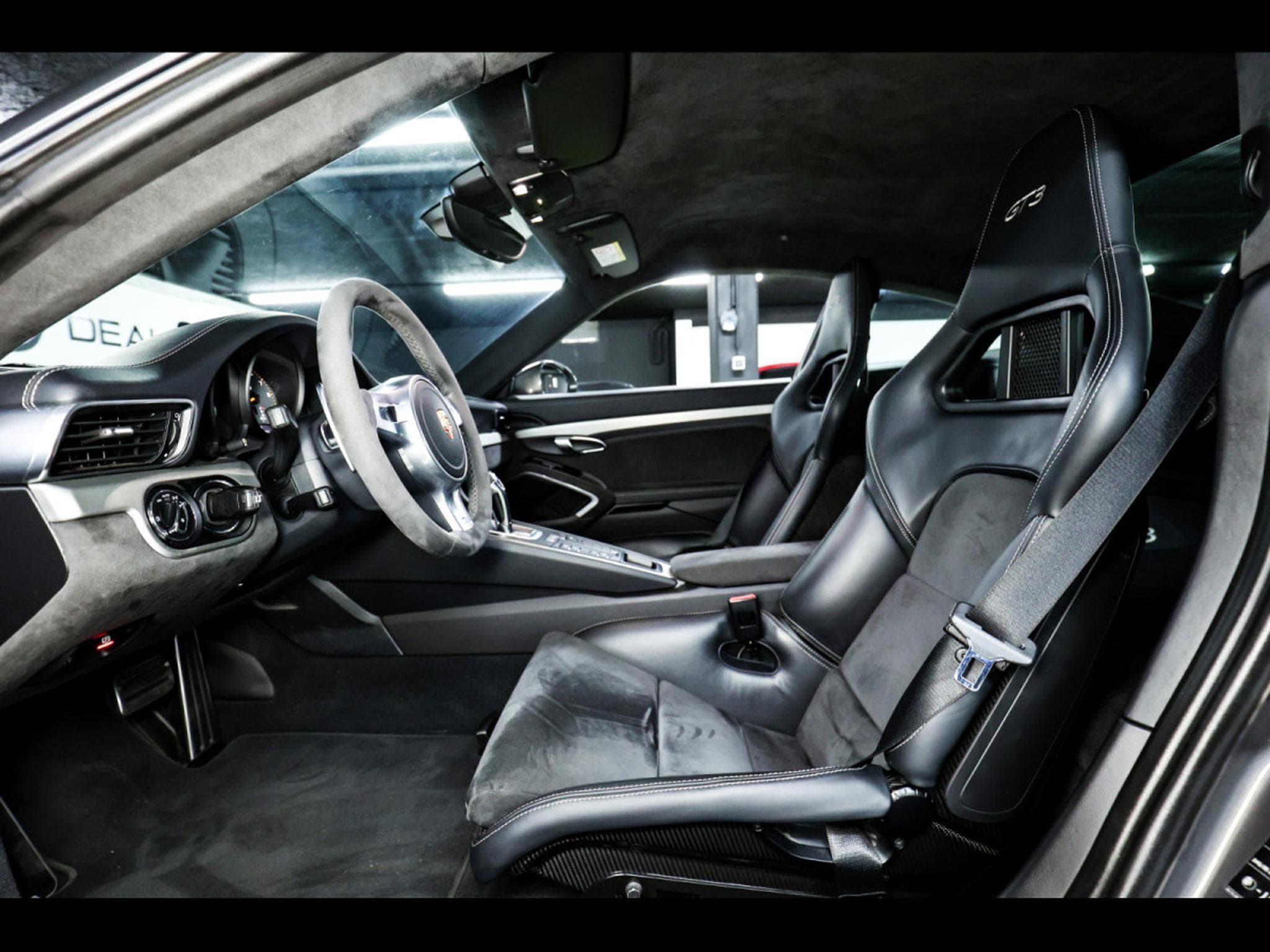 Porsche 911 .1 911 3.8 GT3 PDK – GRIS QUARTZ (2015) - Photo 11