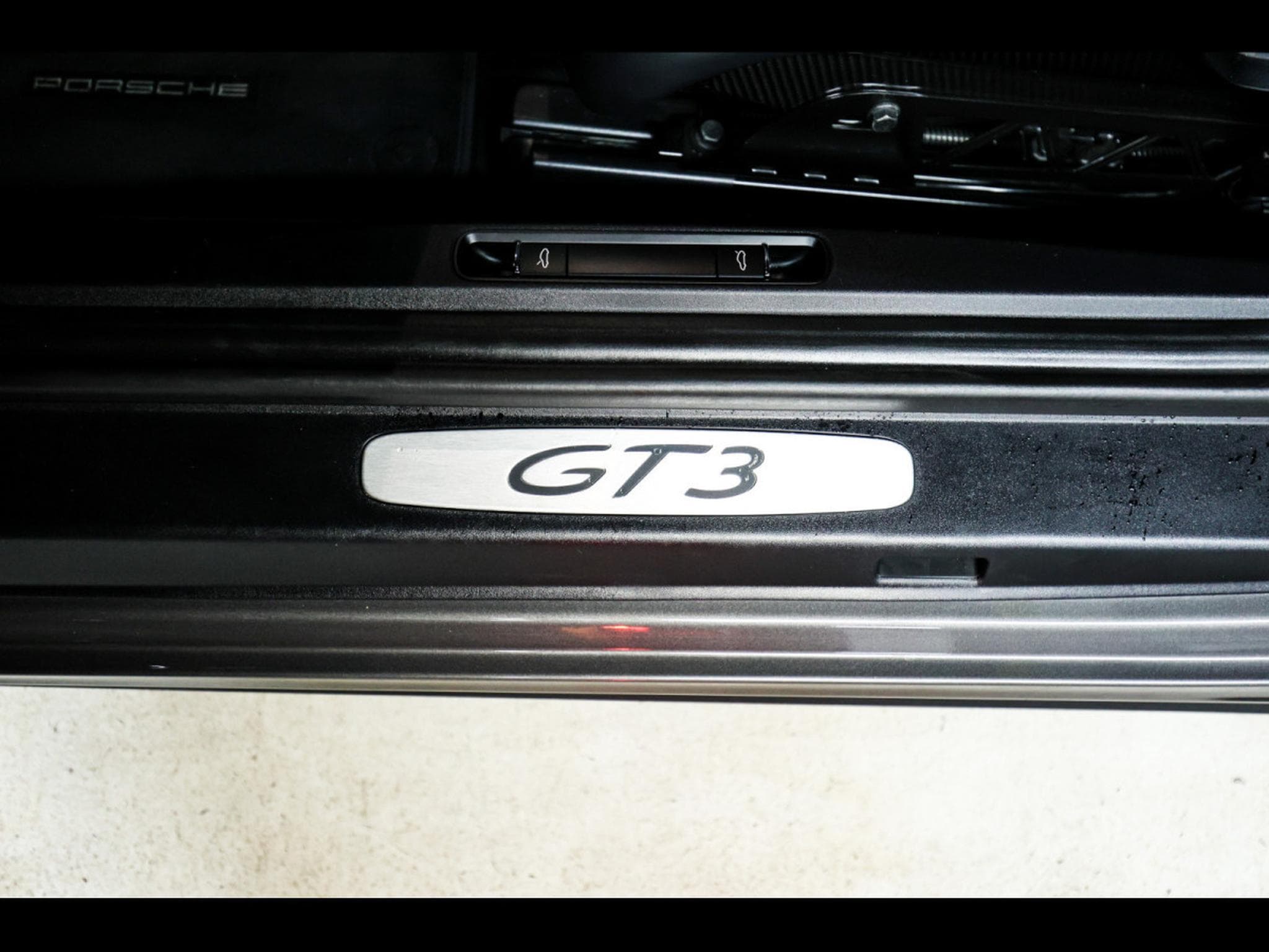 Porsche 911 (991.1) 3.8 GT3 PDK – GRIS QUARTZ (2015) - Photo 19