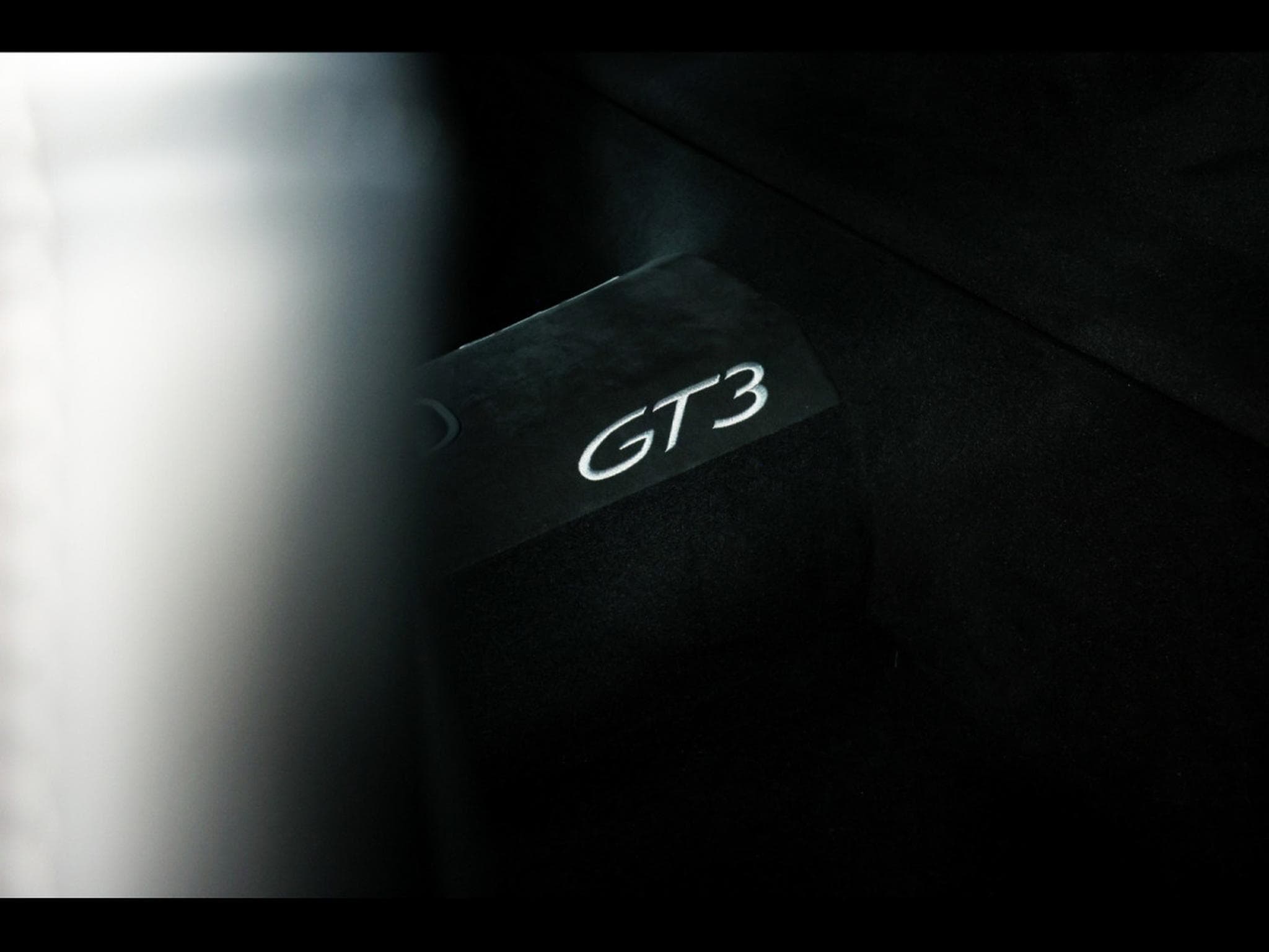 Porsche 911 (991.1) 3.8 GT3 PDK – GRIS QUARTZ (2015) - Photo 21