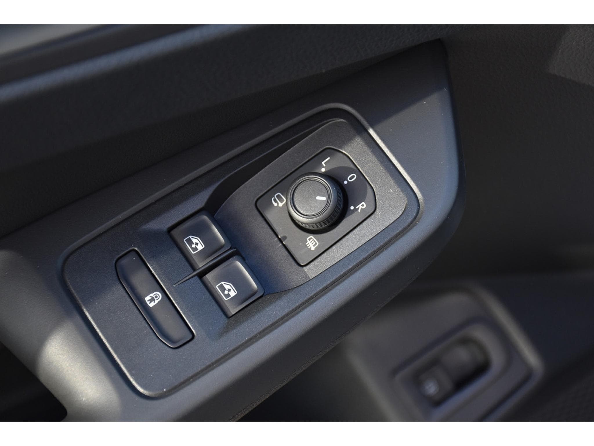 VW Caddy 1.5 TSI eHybrid PHEV Style DSG ACC TRAVEL SIDE ATT RMQ NEUF (2025) - Foto 24