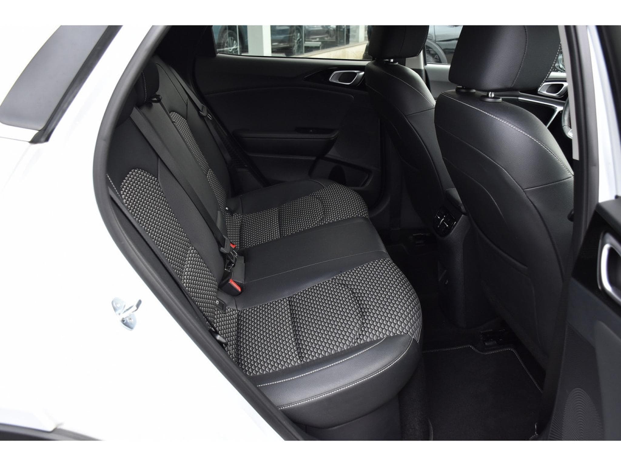 Kia XCeed 1.6 GDI PHEV Business Line DCT ACC LANE SIDE CAM 1° MAIN (2023) - Foto 8