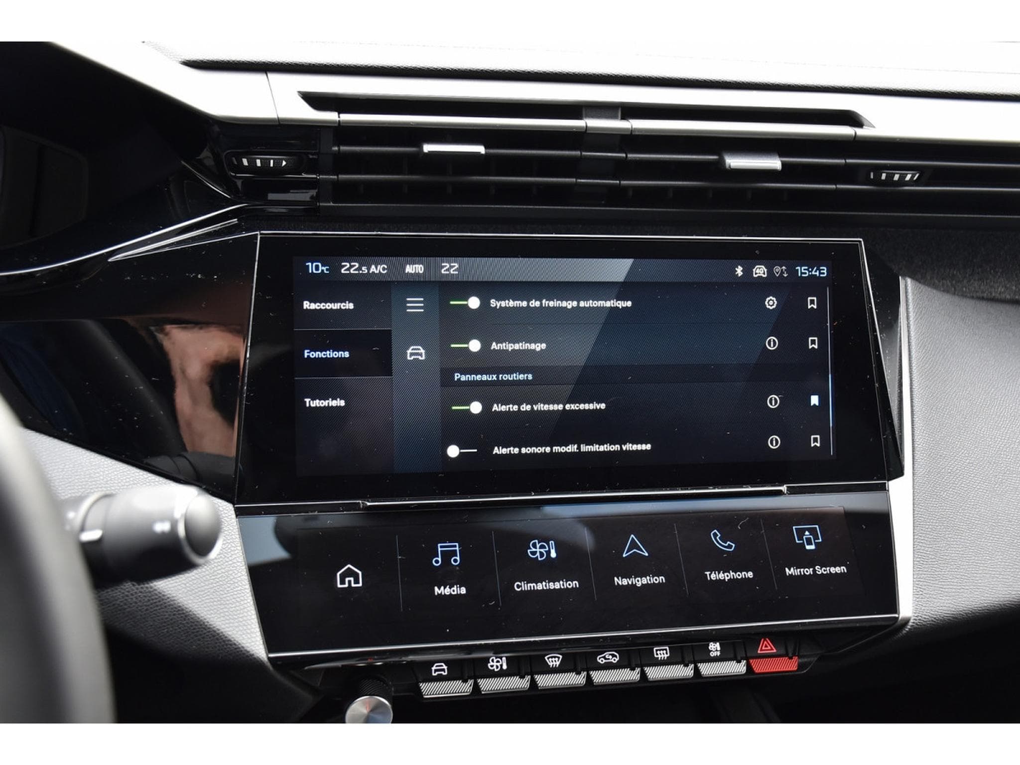 Peugeot 408 1.2 PureTech Allure EAT8 ACC LANE GPS CAM 1° MAIN (2024) - Photo 15