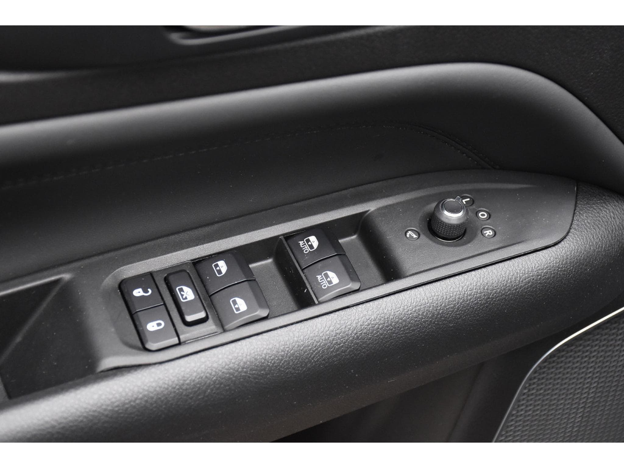 Jeep Compass 1.3 Turbo T4 PHEV eAWD Trailhawk CUIR MEMO LANE CAM 1° MAIN (2024) - Photo 20