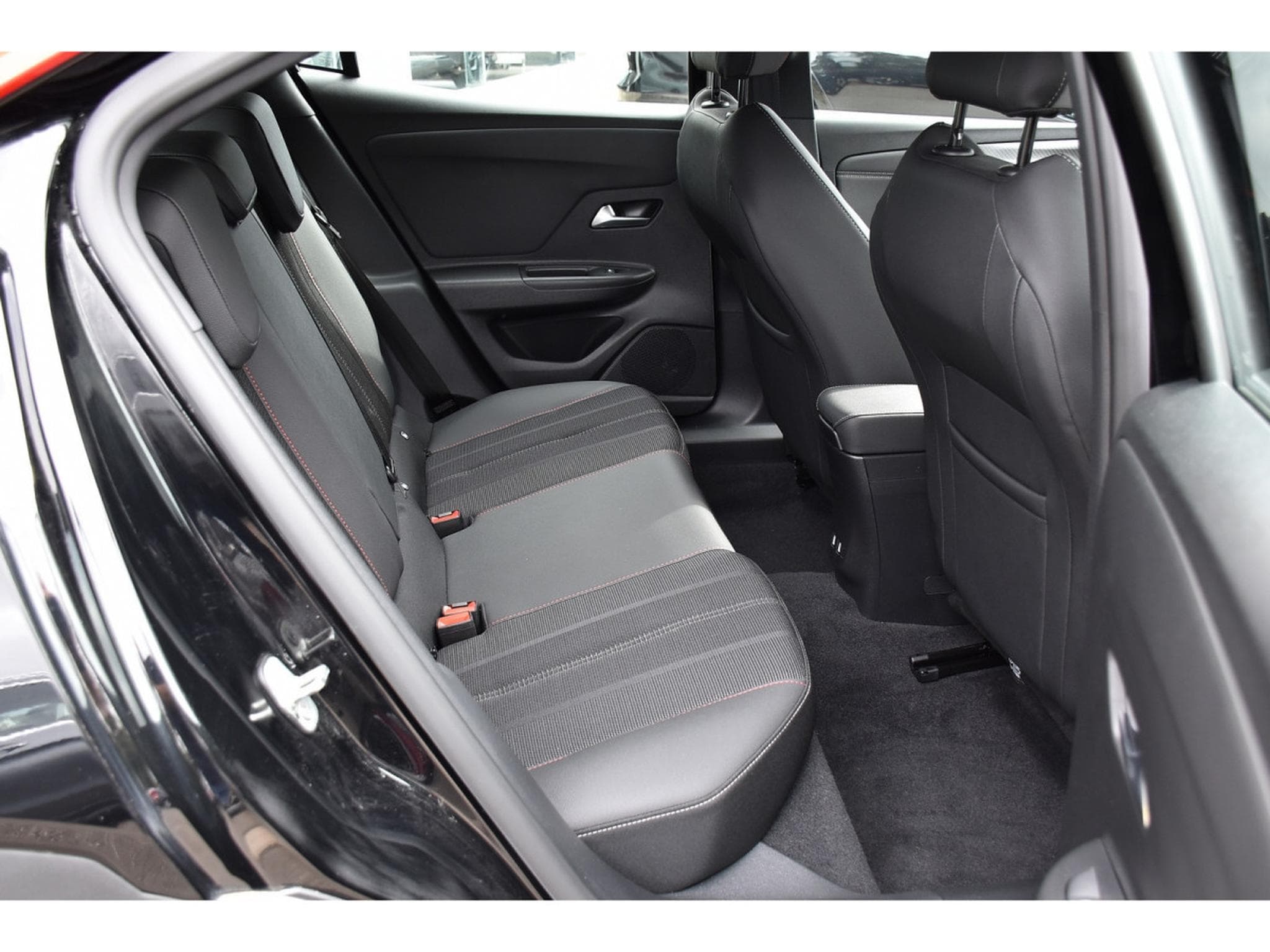 Opel Mokka 136 GS REGUL GPS LANE SIDE CAM 1° MAIN (2023) - Photo 8