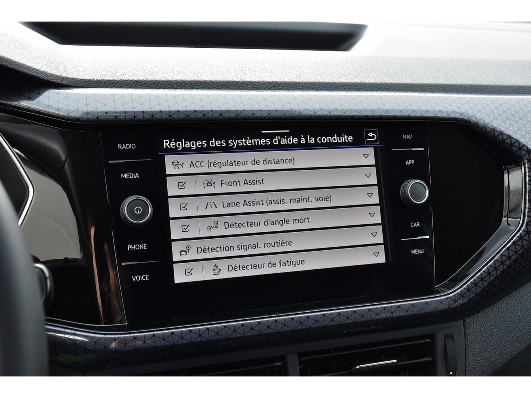 VW T-Cross 1.0 TSI Style ACC LANE SIDE GPS CAM 1° MAIN (2022) - Photo 13