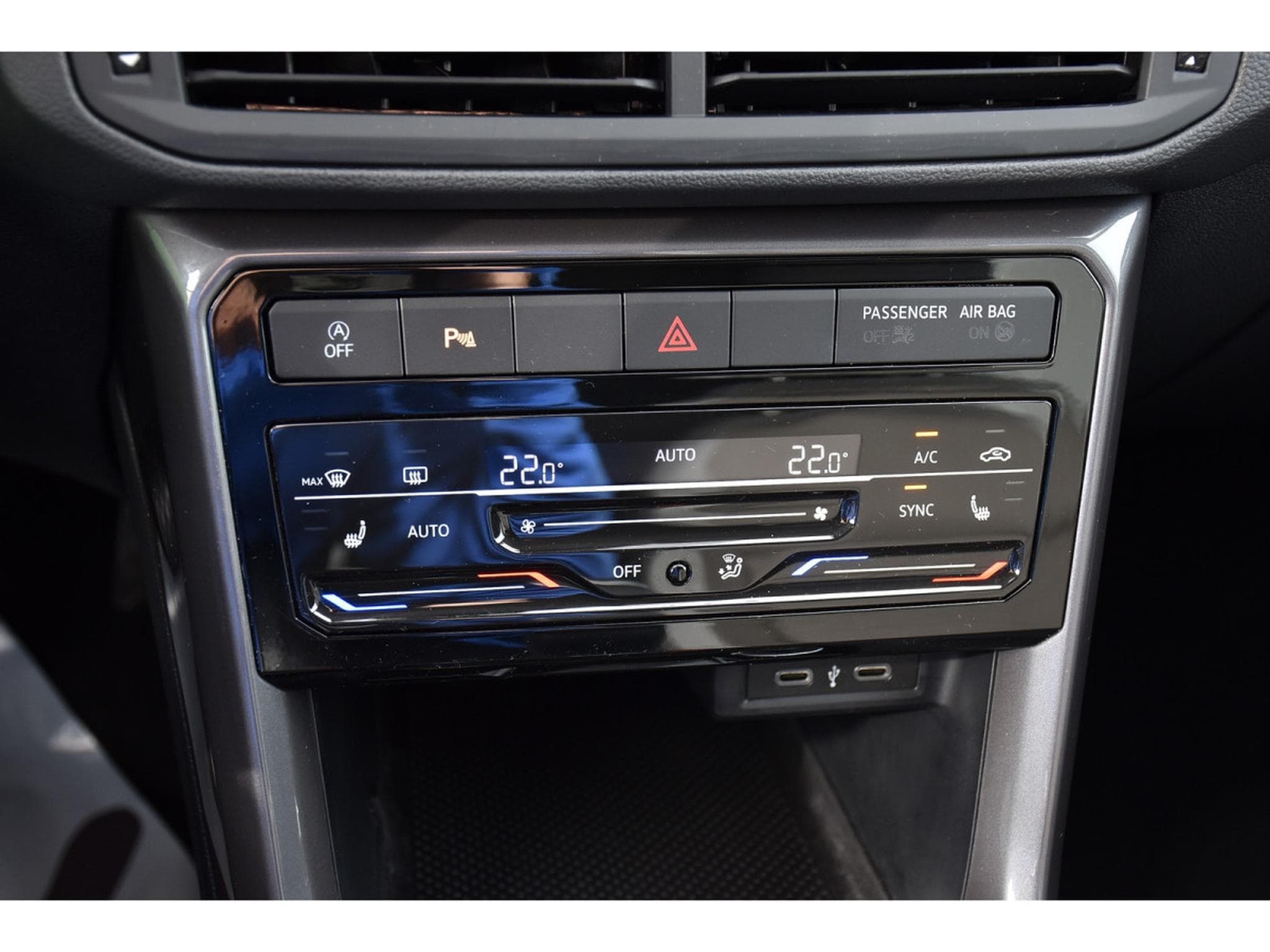 VW T-Cross 1.0 TSI Style ACC LANE SIDE GPS CAM 1° MAIN (2022) - Photo 16