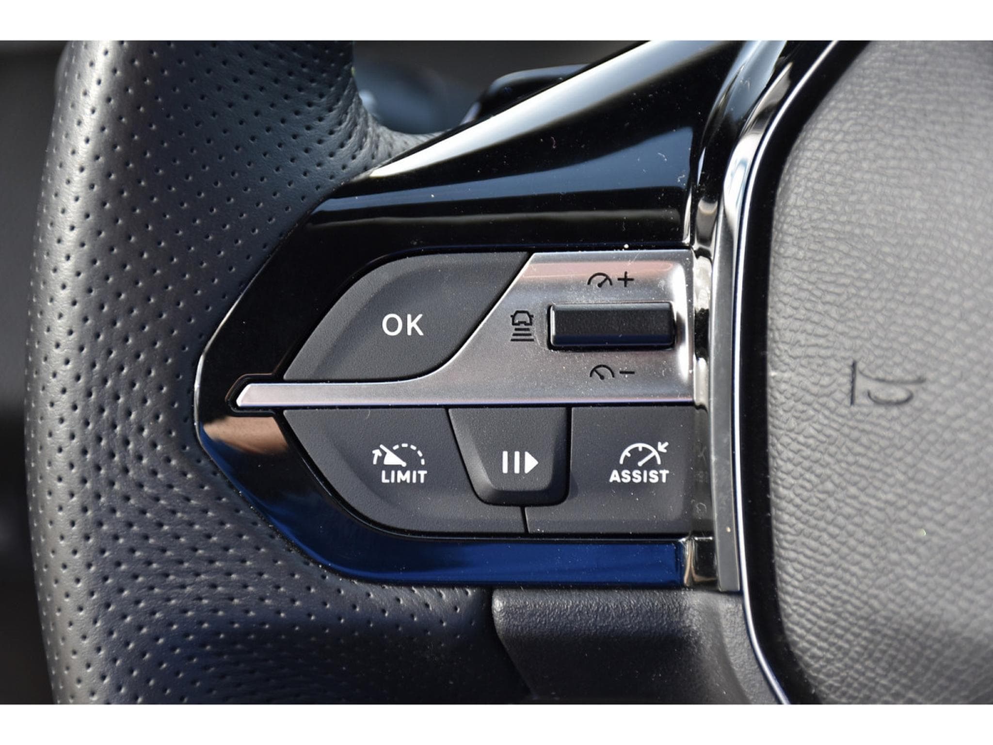 Peugeot 308 SW 1.6 PHEV Hybrid 225 GT e-EAT8 FOCAL ACC CAM360 1° MAIN (2024) - Photo 21