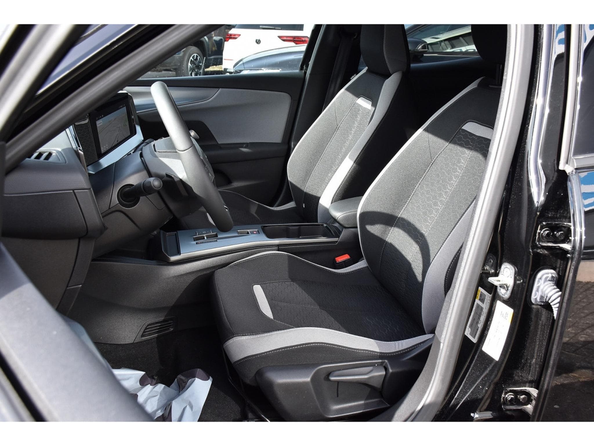 Opel Mokka 1.2 Turbo MHEV 145 Edition e-DCT6 ACC SIDE GPS CAM 1° MAIN (2025) - Photo 6