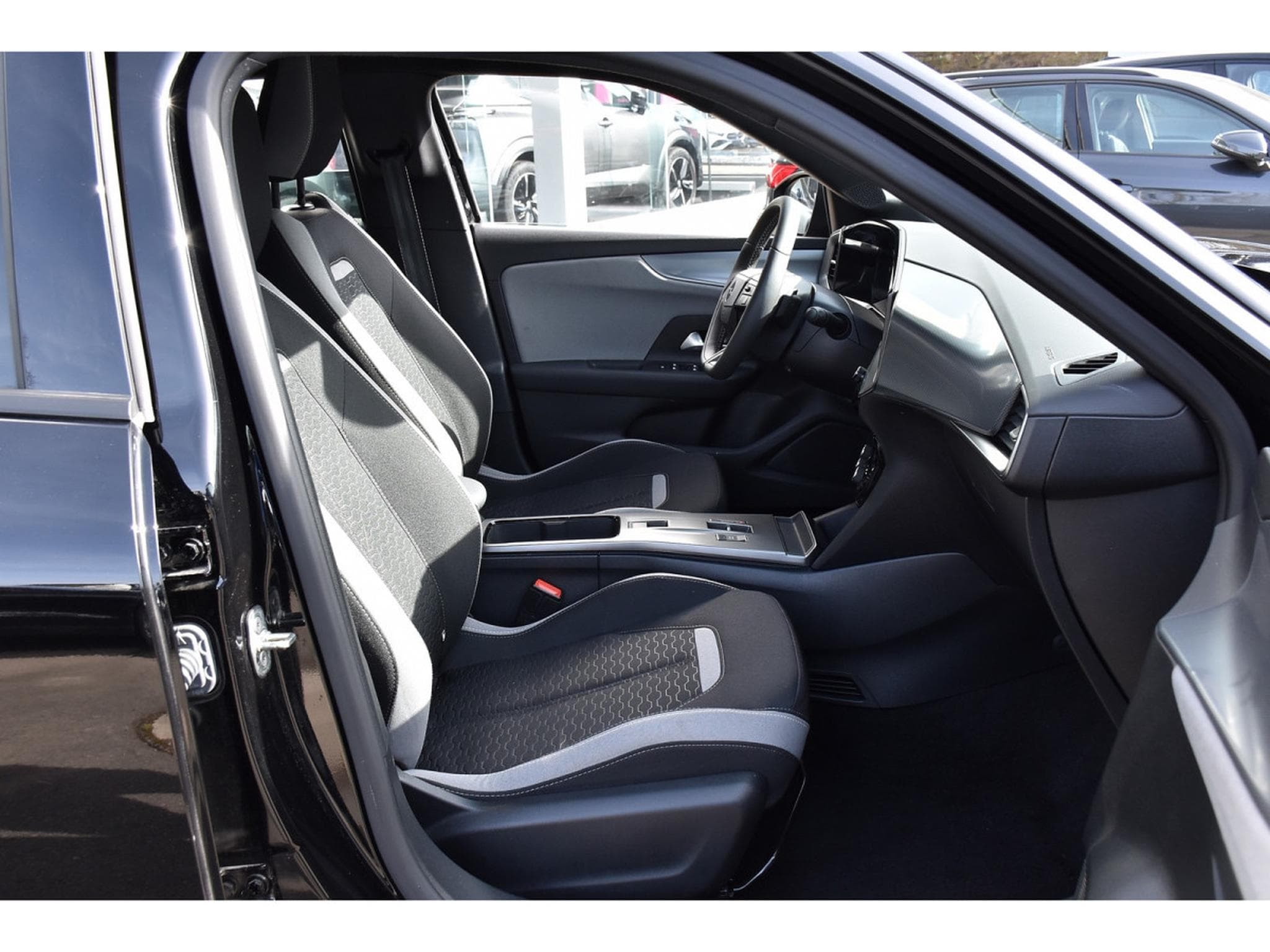 Opel Mokka 1.2 Turbo MHEV 145 Edition e-DCT6 ACC SIDE GPS CAM 1° MAIN (2025) - Photo 7