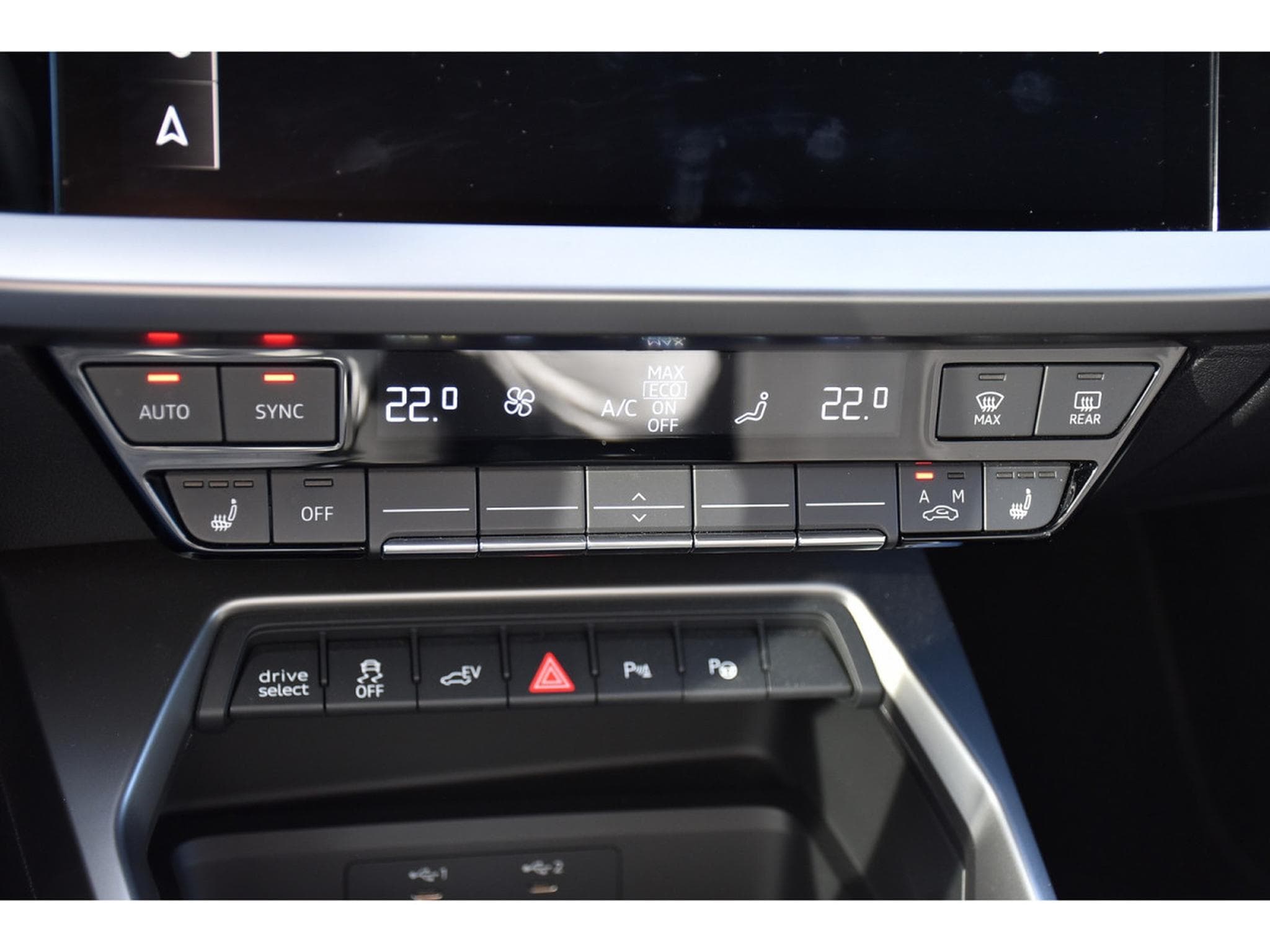 Audi A3 Sportback 40 TFSIe PHEV S-Tronic REGUL GPS LANE PARK 1° MAIN (2024) - Photo 17