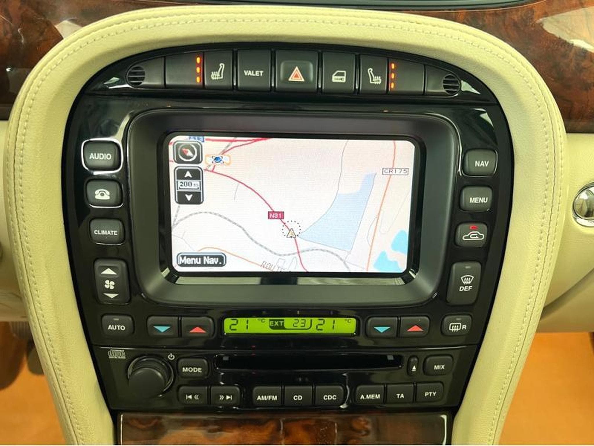 Jaguar XJ Voiture en dépot vente (2004) - Photo 8