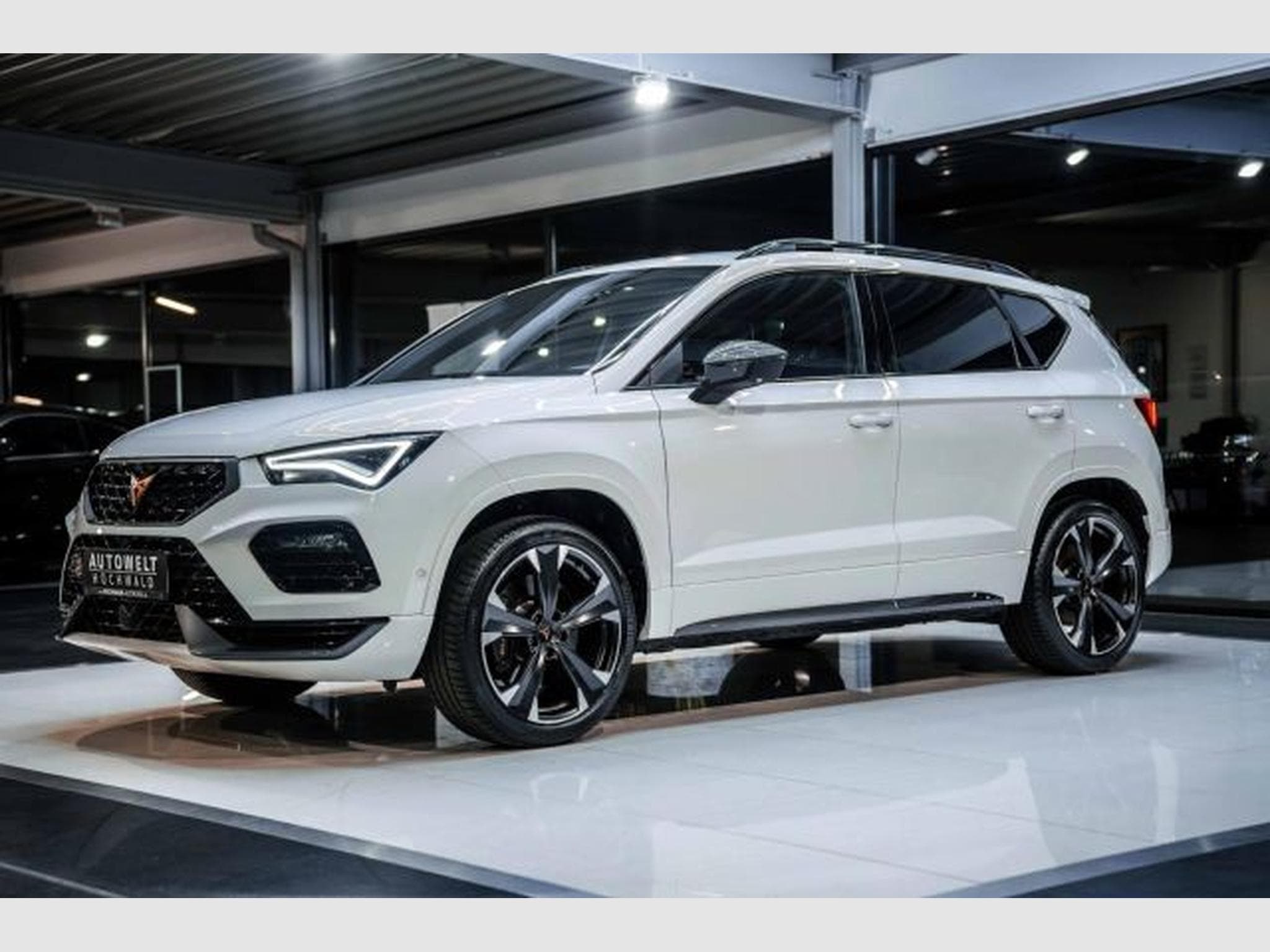 Cupra Ateca Ateca VZ 4Drive 2.0 TSI DSG NAVI RFK LED SHZG (2024) - Photo 4