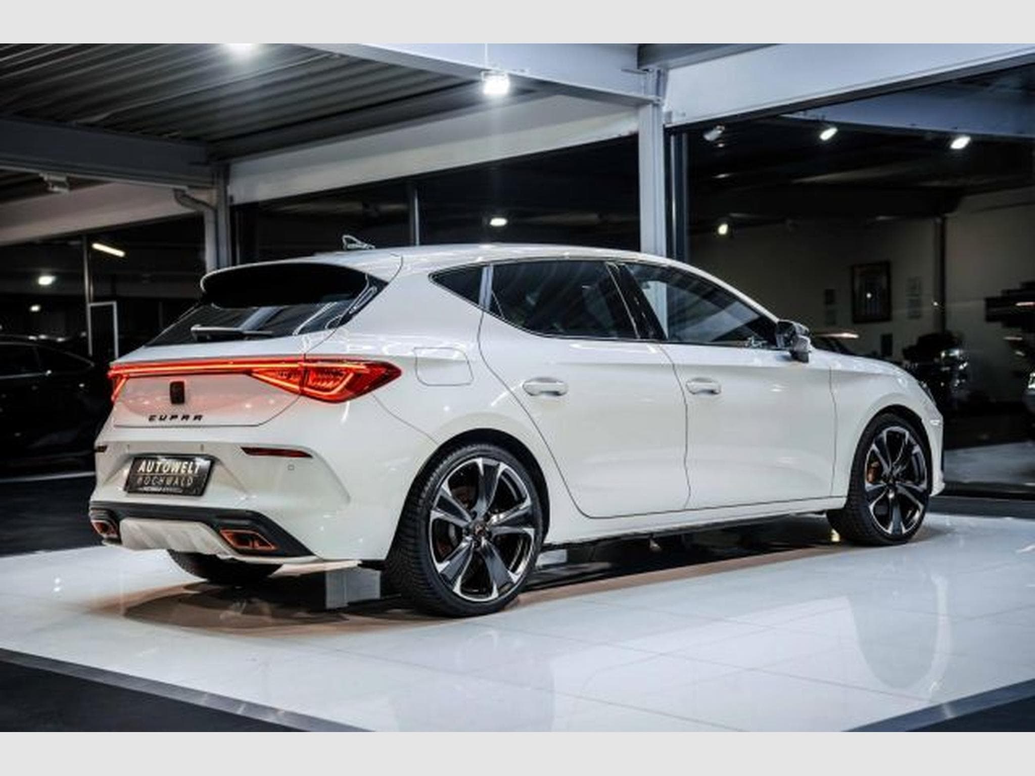 Cupra Leon Leon VZ 1.4 e-Hybrid DSG NAVI LED Spur. SHZ PDC (2022) - Photo 12