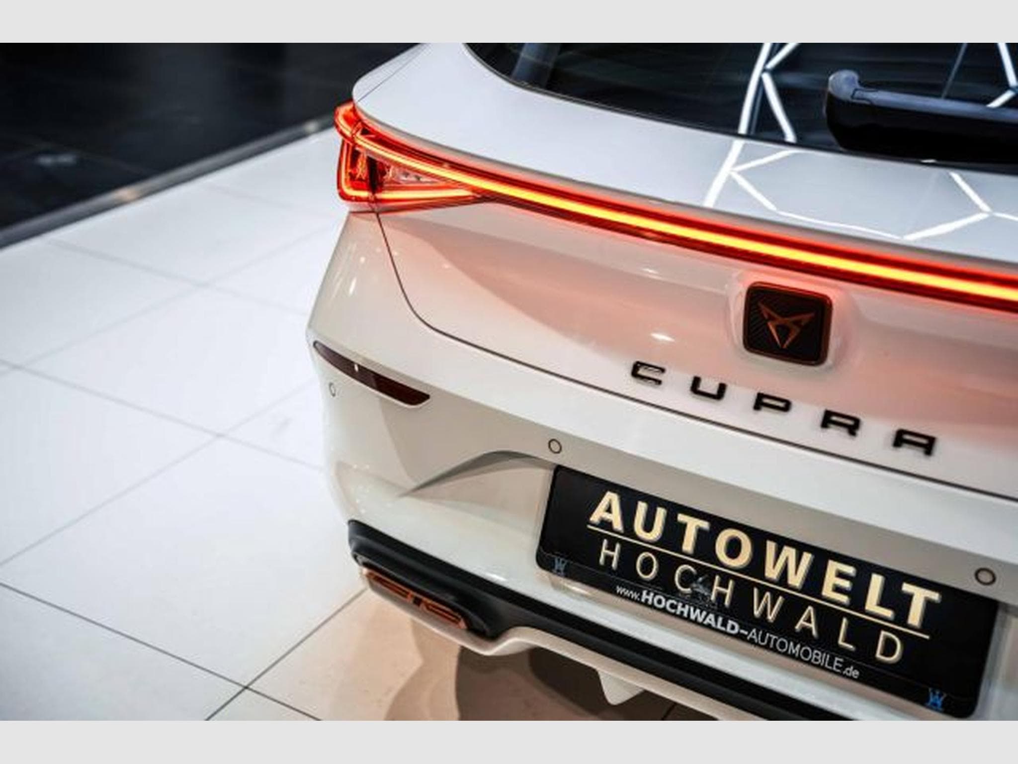 Cupra Leon Leon VZ 1.4 e-Hybrid DSG NAVI LED Spur. SHZ PDC (2022) - Photo 14