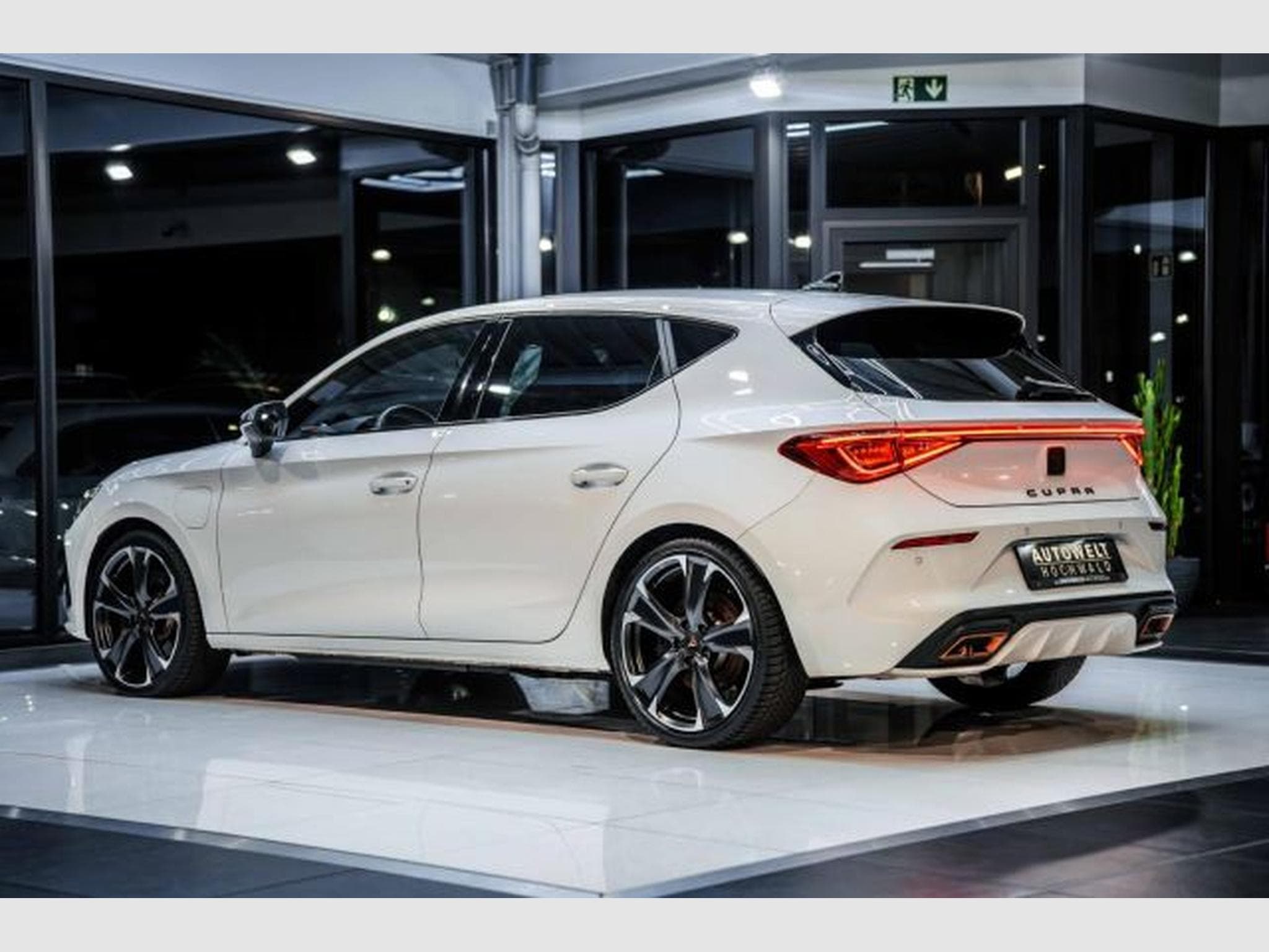 Cupra Leon Leon VZ 1.4 e-Hybrid DSG NAVI LED Spur. SHZ PDC (2022) - Photo 15