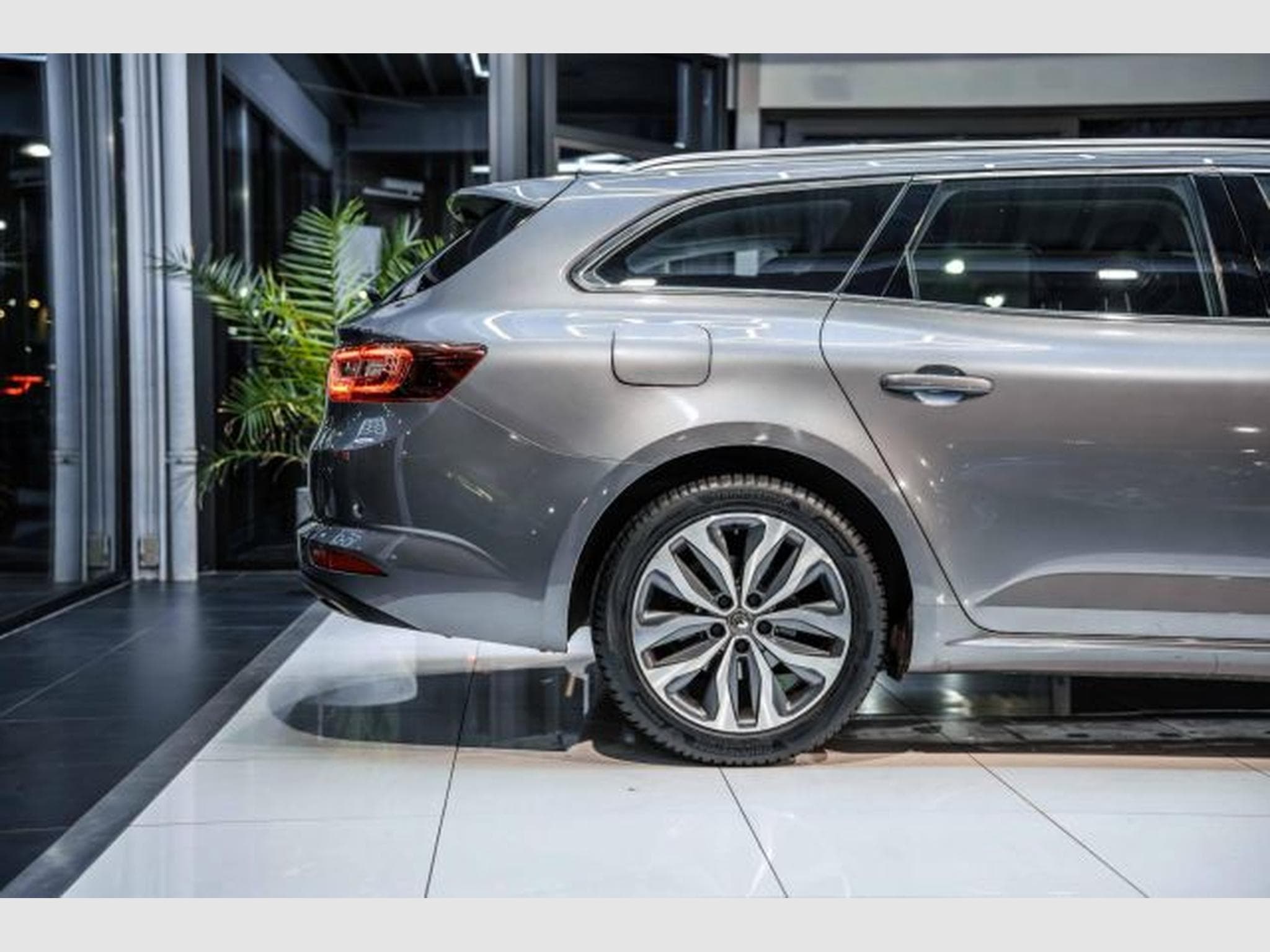 Renault Talisman Talisman 1.8 TCe 225 Limited NAVI DeLux Visio+ (2019) - Foto 8