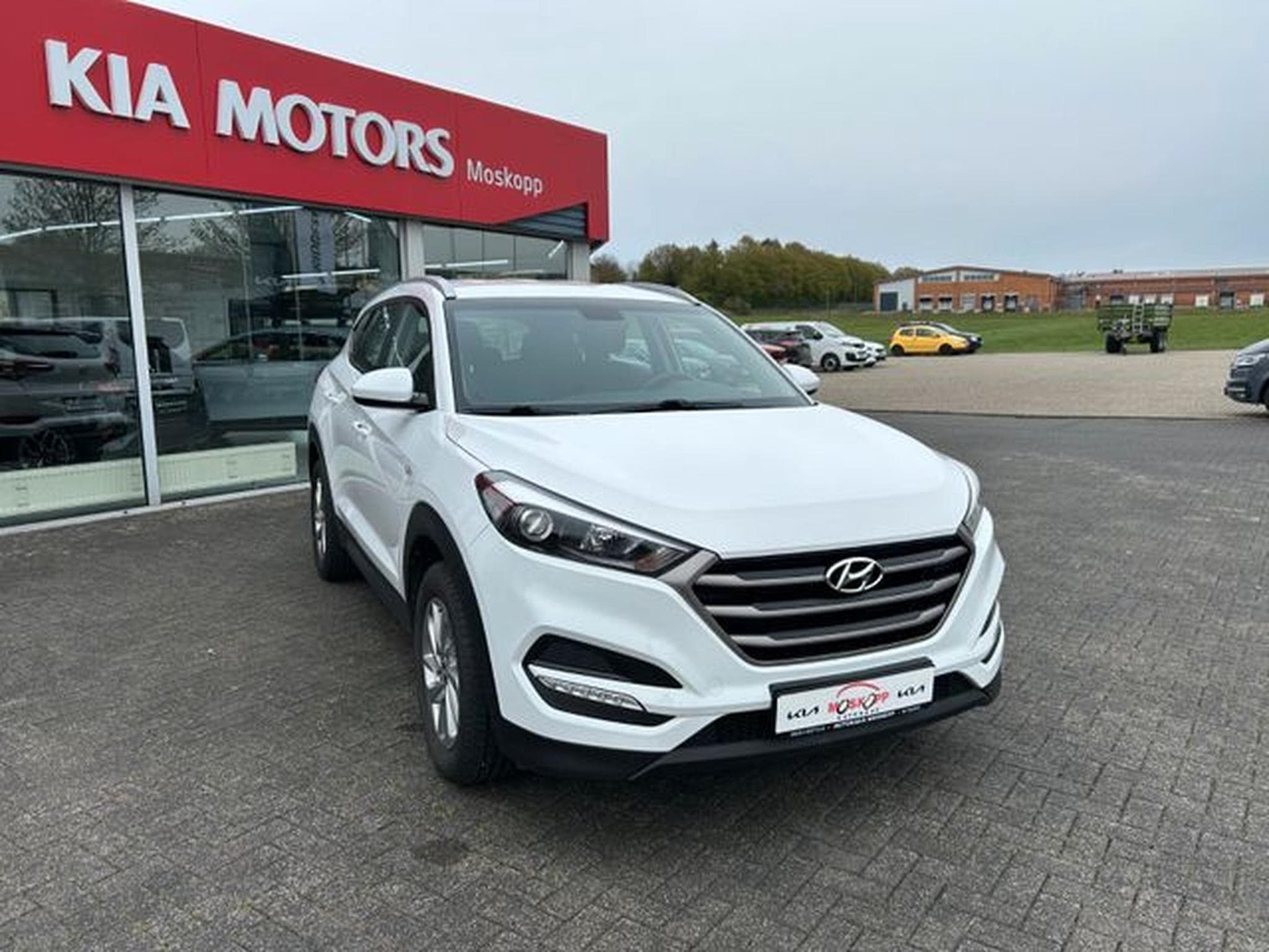 Hyundai TUCSON TUCSON 1,6 Go+ 2WD 1. Hand Navi Kamera Tempo AHK (2017) - Foto 1