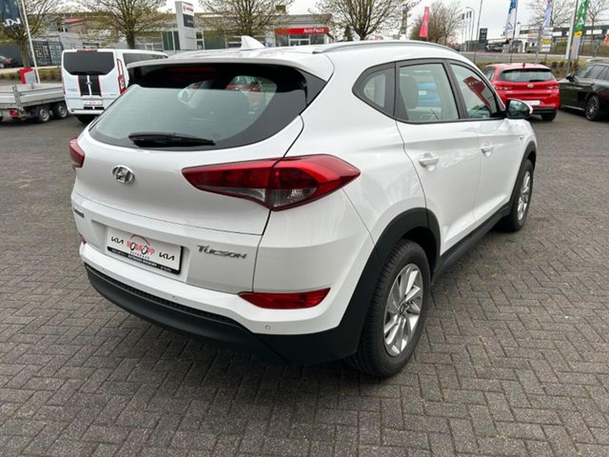Hyundai TUCSON TUCSON 1,6 Go+ 2WD 1. Hand Navi Kamera Tempo AHK (2017) - Foto 8